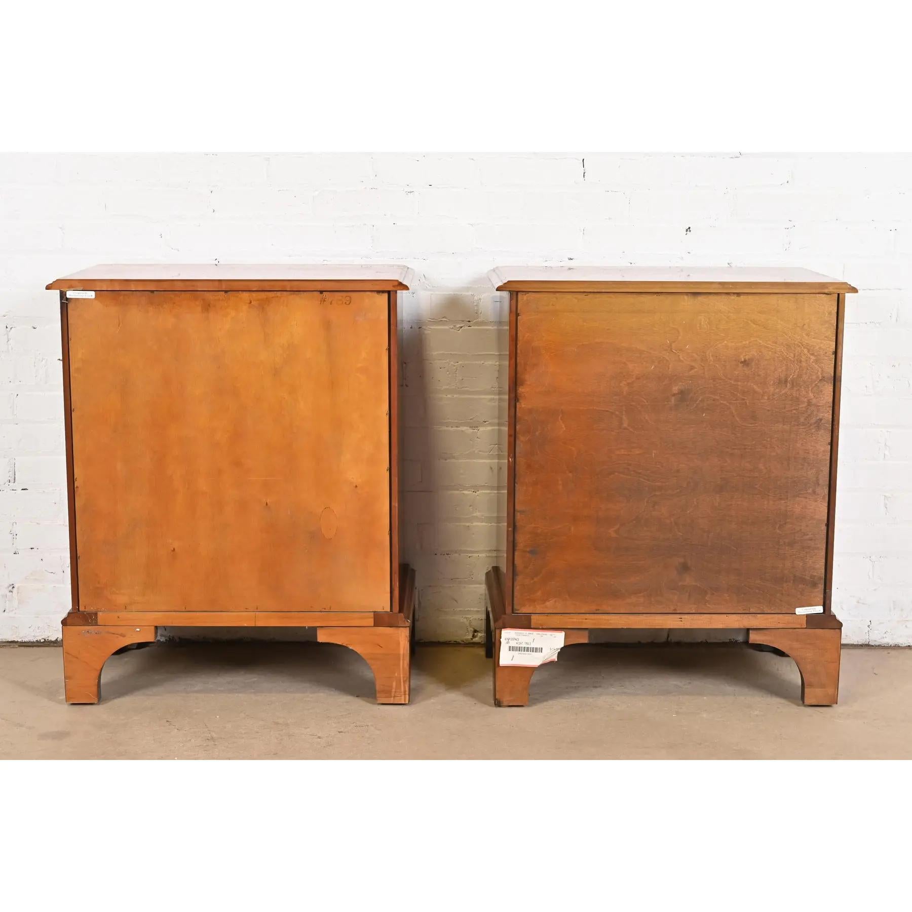 Harden Furniture Georgian Solid Cherry Wood Four-Drawer Bedside Chests, Pair For Sale 6