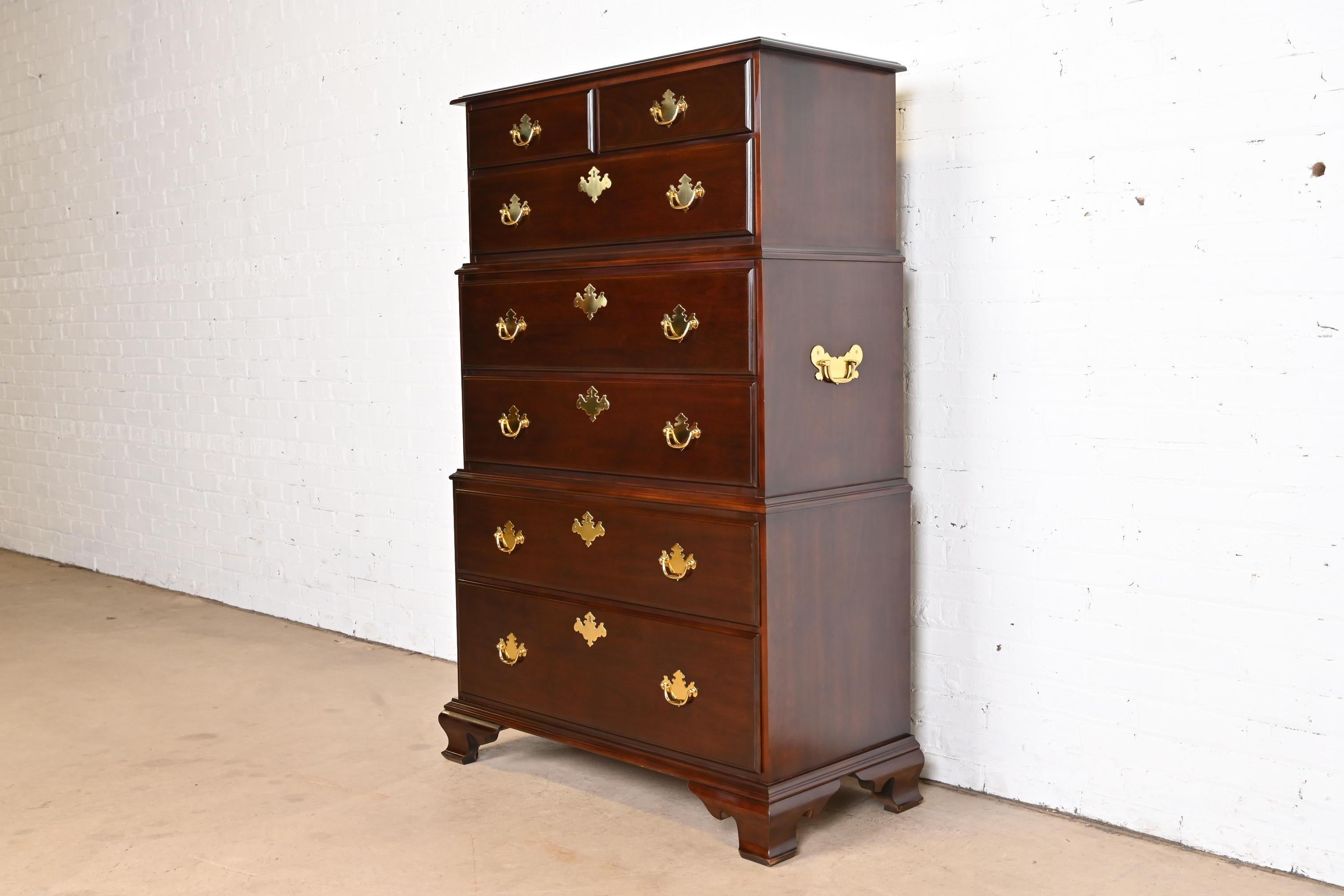 Harden Furniture Georgian Solid Mahogany Triple Chest-On-Chest Highboy Dresser In Good Condition In South Bend, IN