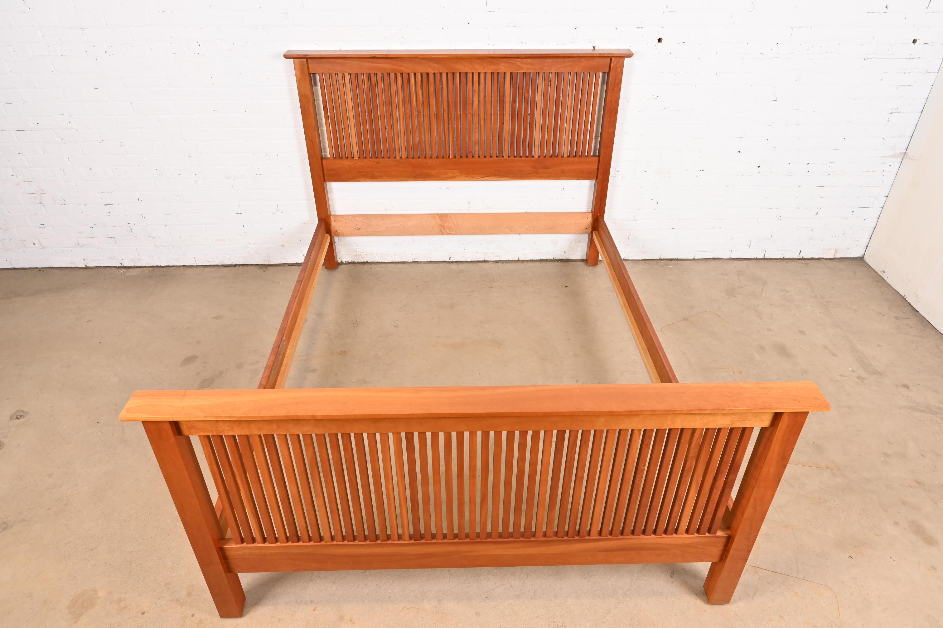 20th Century Harden Furniture Mission Arts & Crafts Cherry Wood Spindle Queen Size Bed