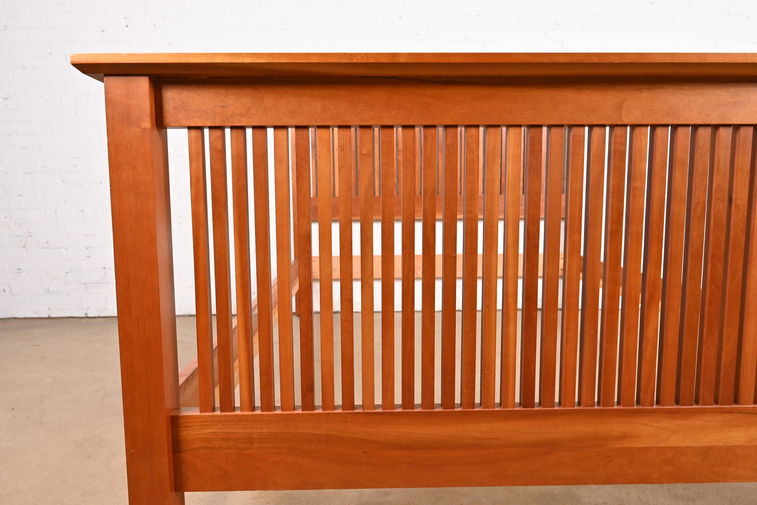 Harden Furniture Mission Arts & Crafts Cherry Wood Spindle Queen Size Bed 2