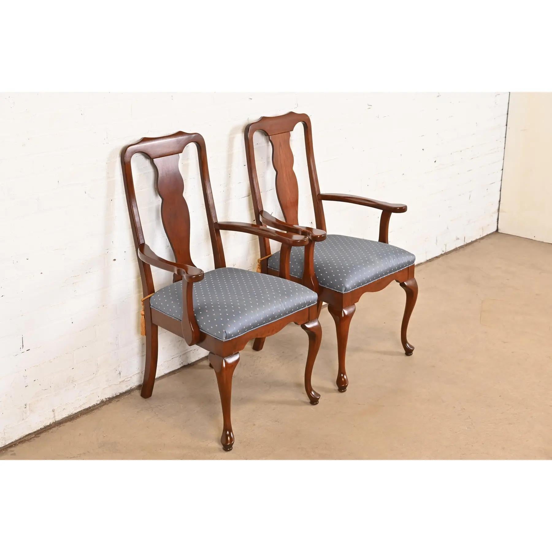 20th Century Harden Furniture Queen Anne Solid Cherry Wood Armchairs or Dining Captain Chairs For Sale