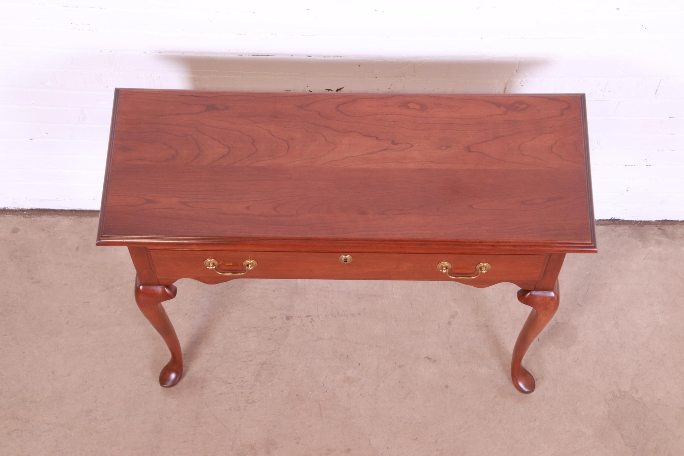 Harden Furniture Queen Anne Solid Cherry Wood Console or Sofa Table For Sale 5