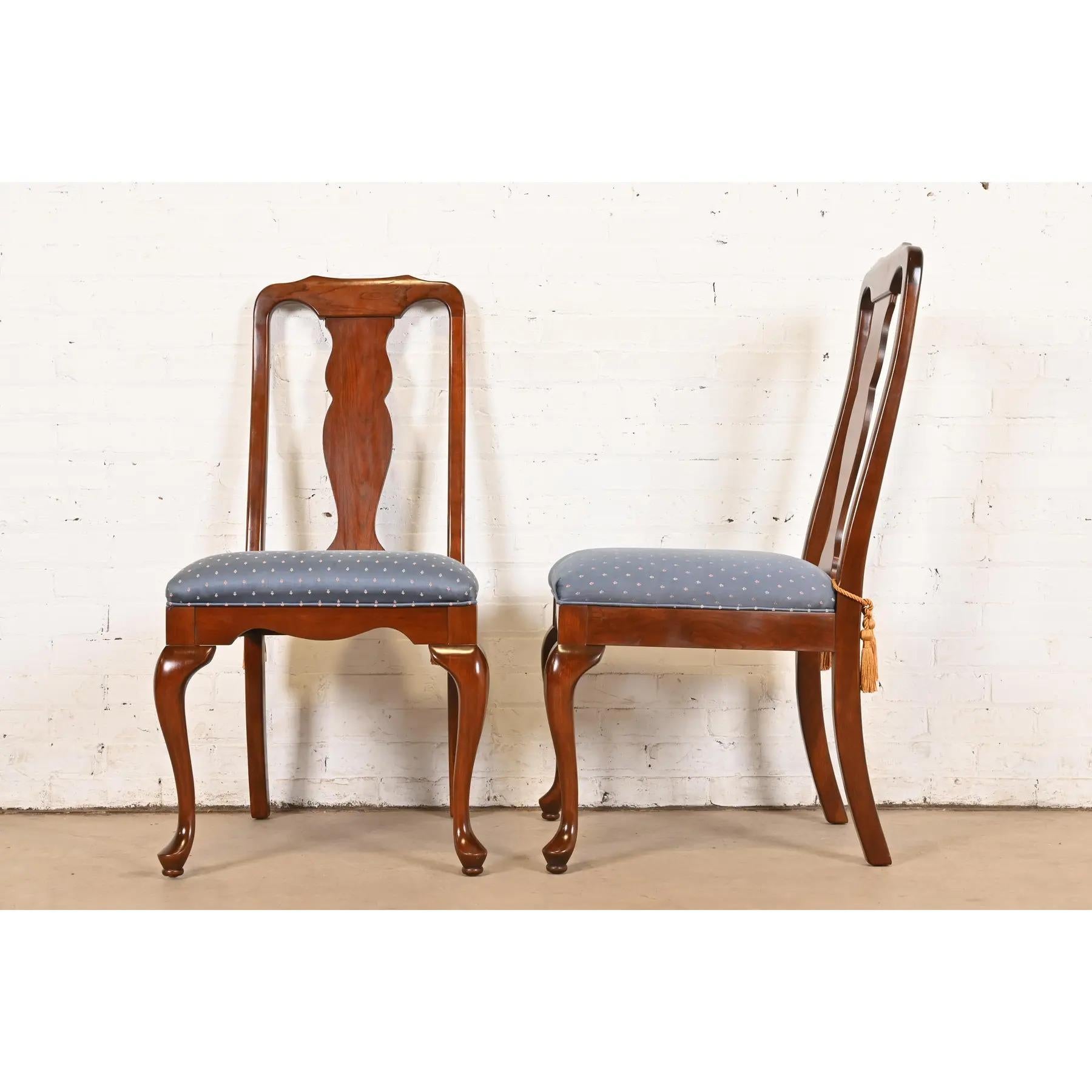 Harden Furniture Queen Anne Sillas auxiliares o de comedor de madera maciza de cerezo, Pareja en venta 1