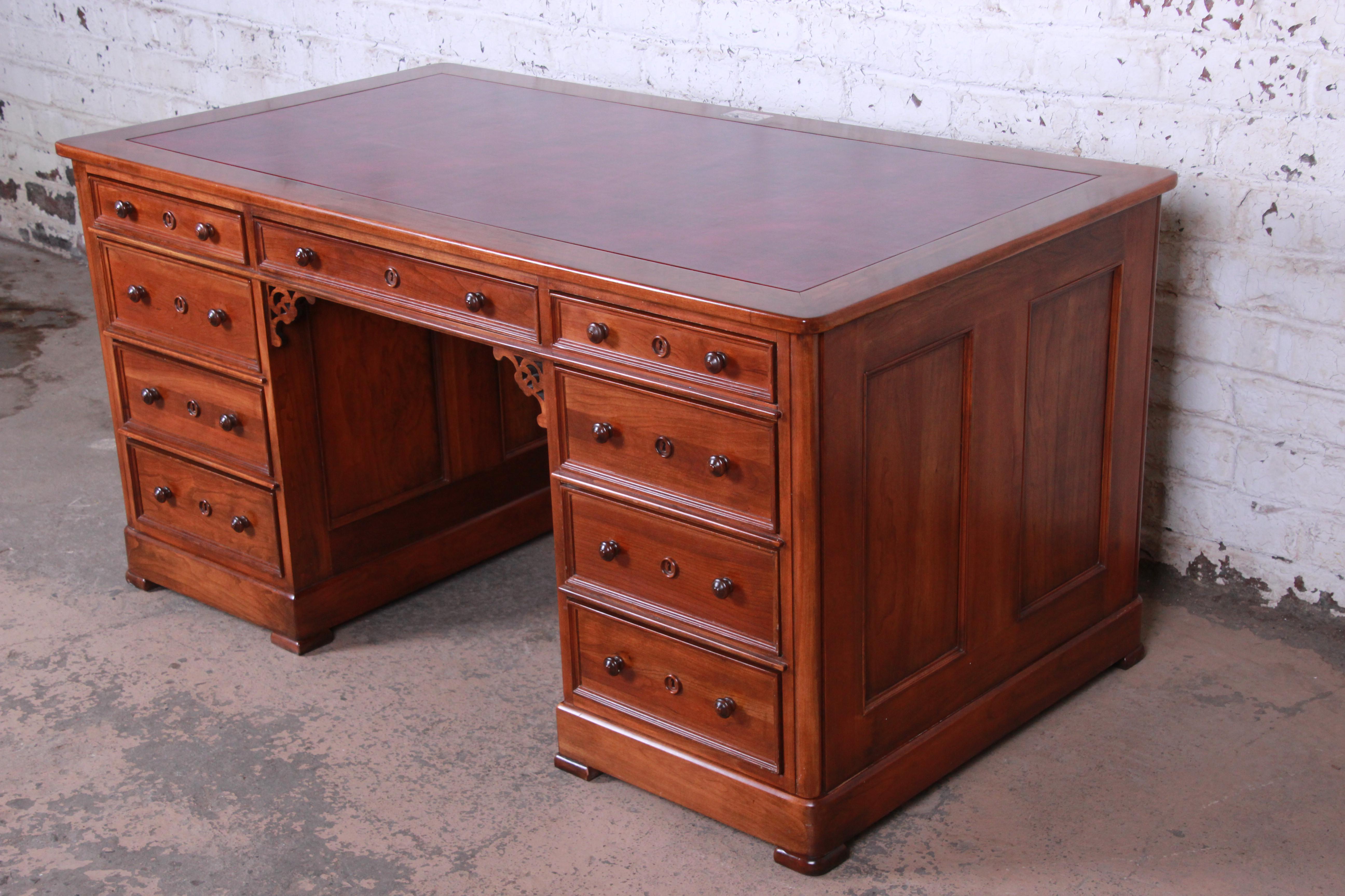 Victorian Harden Sleepy Hollow Collection Leather Top Partner Desk