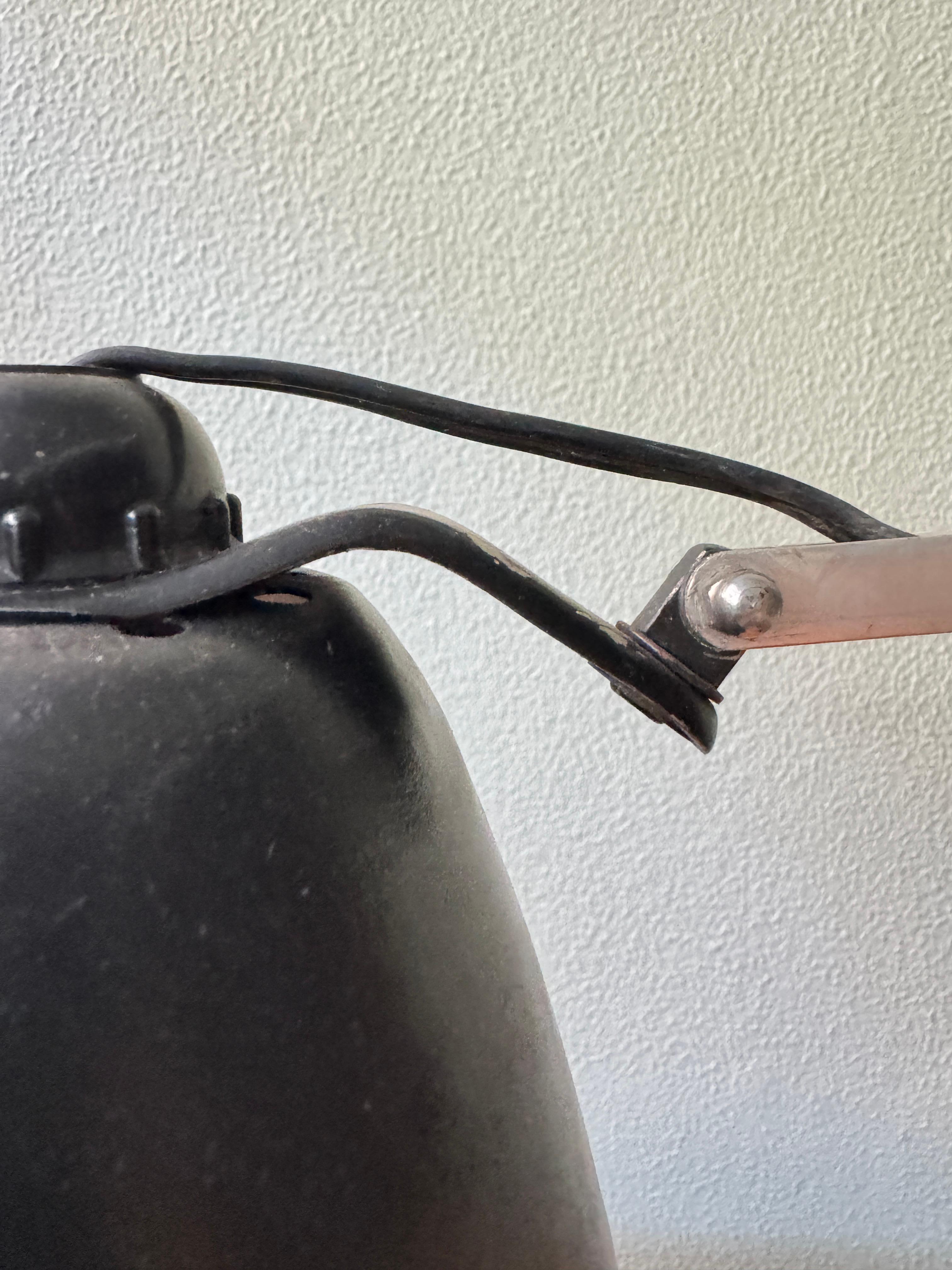 Hardill & Horstmann British Midcentury Lámpara de Tareas Ajustable Negra Hierro Aluminio en venta 13