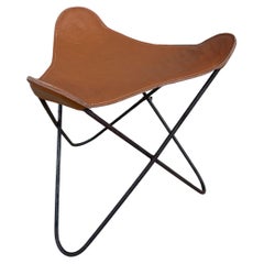 Tabouret papillon en cuir Hardoy