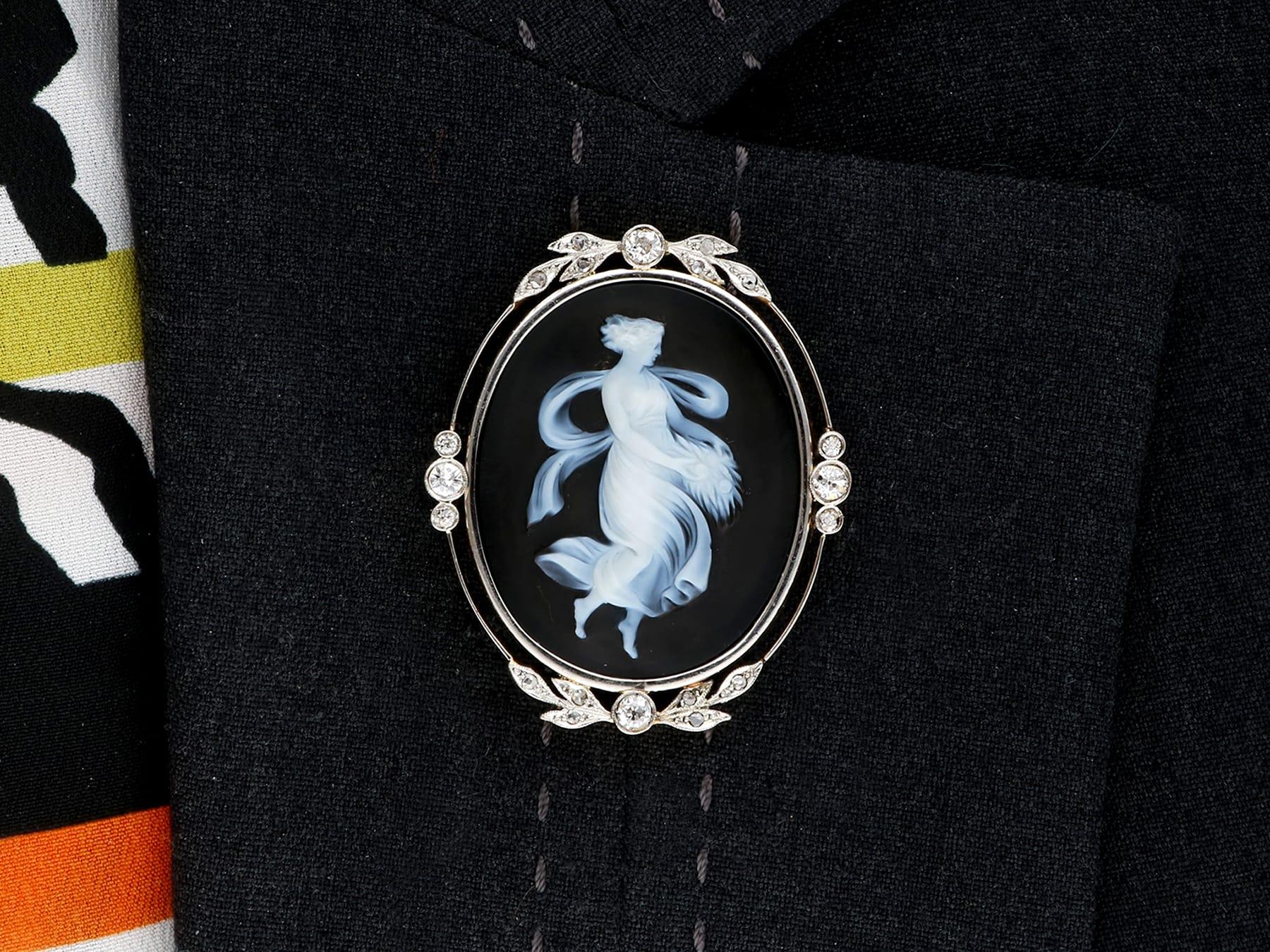 Hardstone and 0.78 Carat Diamond, 18k Yellow Gold Black Cameo Brooch Circa 1880 For Sale 6