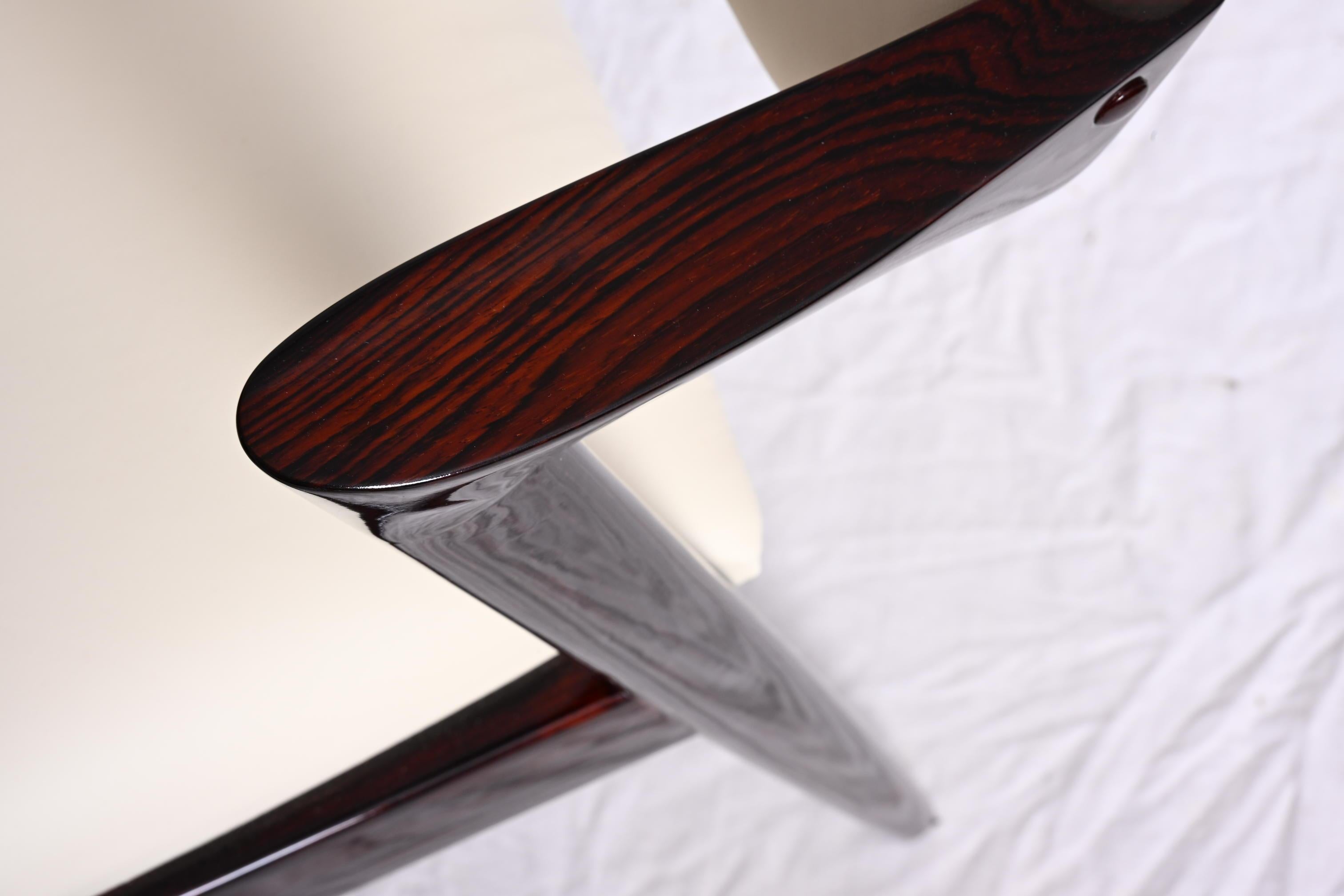 Cuir Chaises en bois dur et cuir de Kai Kristiansen Model No 42 en vente