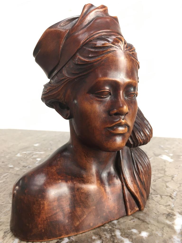 Hardwood Bust of Young Woman in Headdress 1930s Bali or Surabaya Indonesia 3