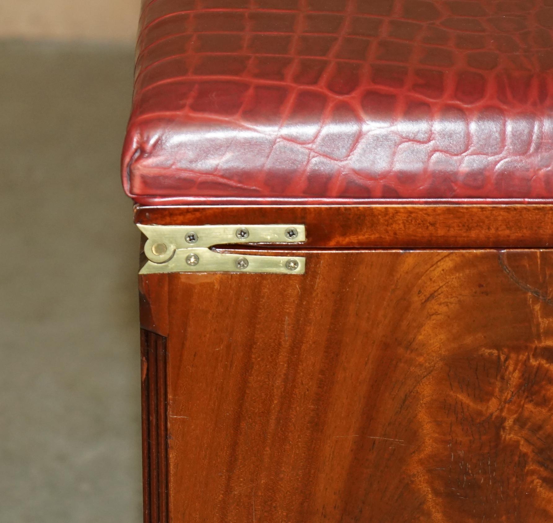 PORTAOGGETTI IN LEGNO DURO IN CROCODILLO IN PELLE PANCHINA DA SALA SEDUTA STOOL CASSETTIERE in vendita 2