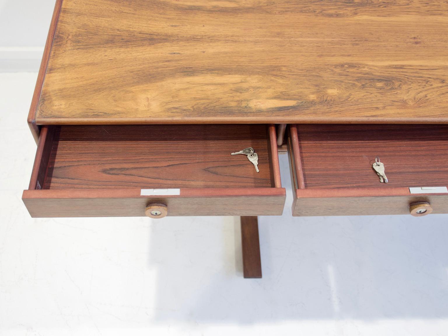 20th Century Hardwood Desk by Gianfranco Frattini for Bernini