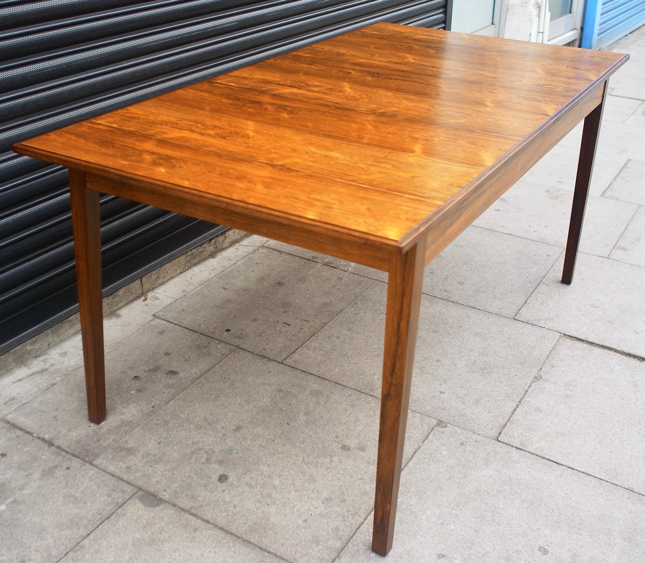 Hardwood Dining Table by Robert Heritage for Archie Shine, circa 1966 In Good Condition In London, GB