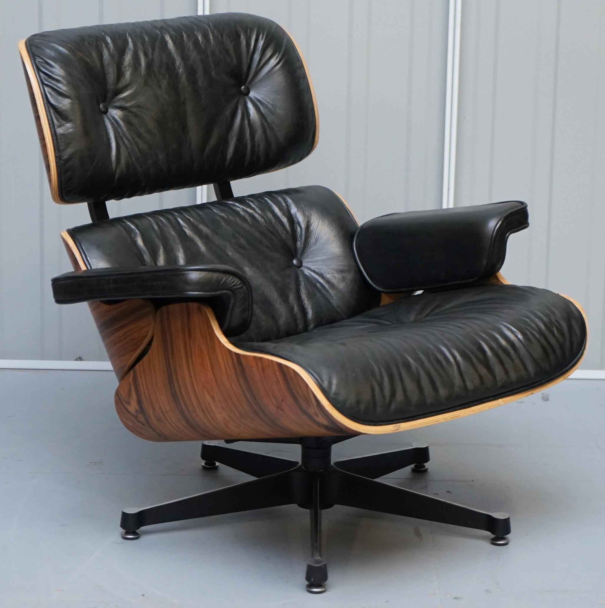 We are delighted to offer for sale this stunning vintage heritage black leather upholstery hardwood framed lounge chair and ottoman

A very good looking well made and decorative lounge chair and ottoman. This has a rare type of leather upholstery,