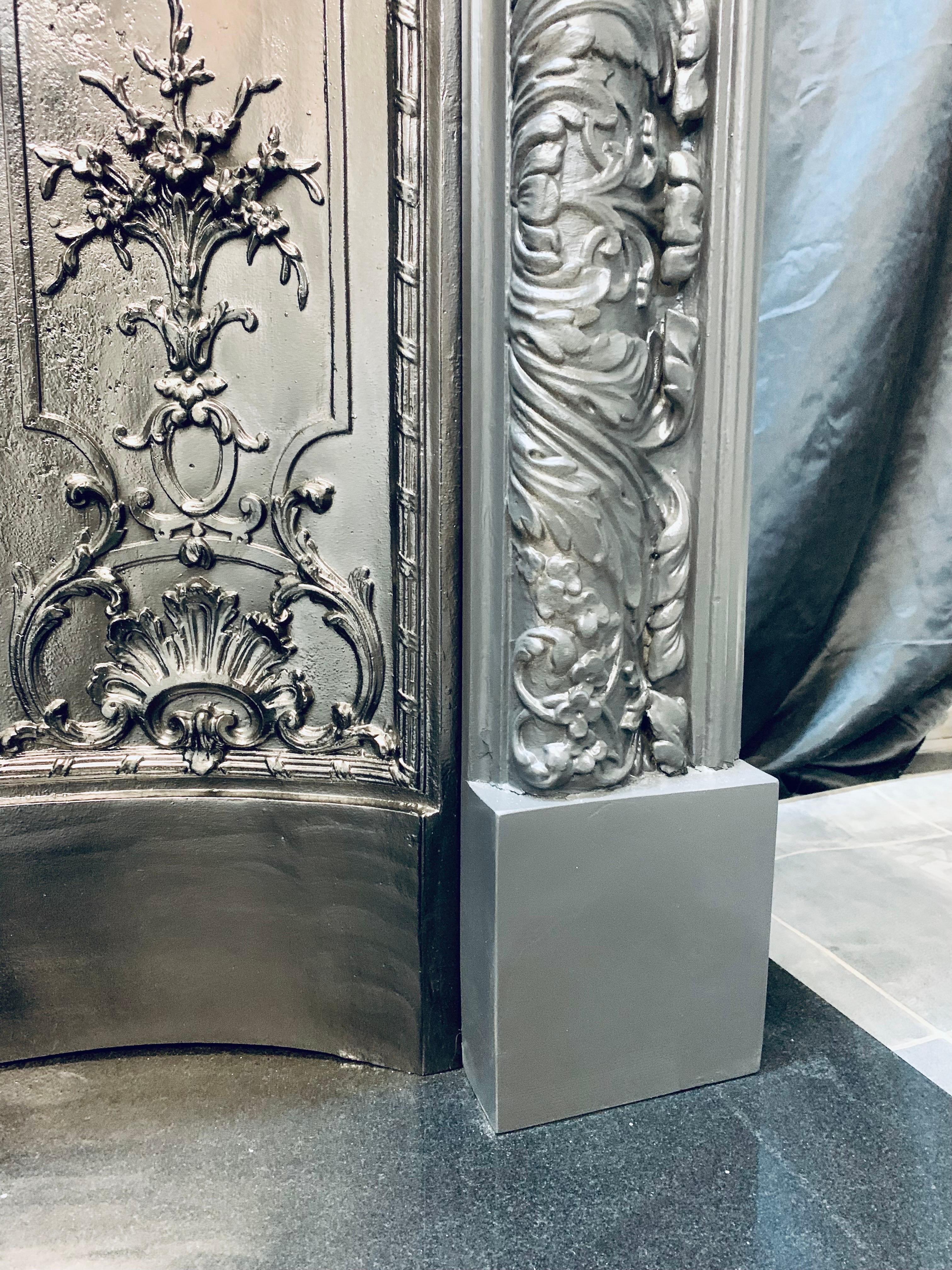 Hardwood & Gesso Edwardian Bolection Fireplace Surround. In Good Condition In Edinburgh, GB