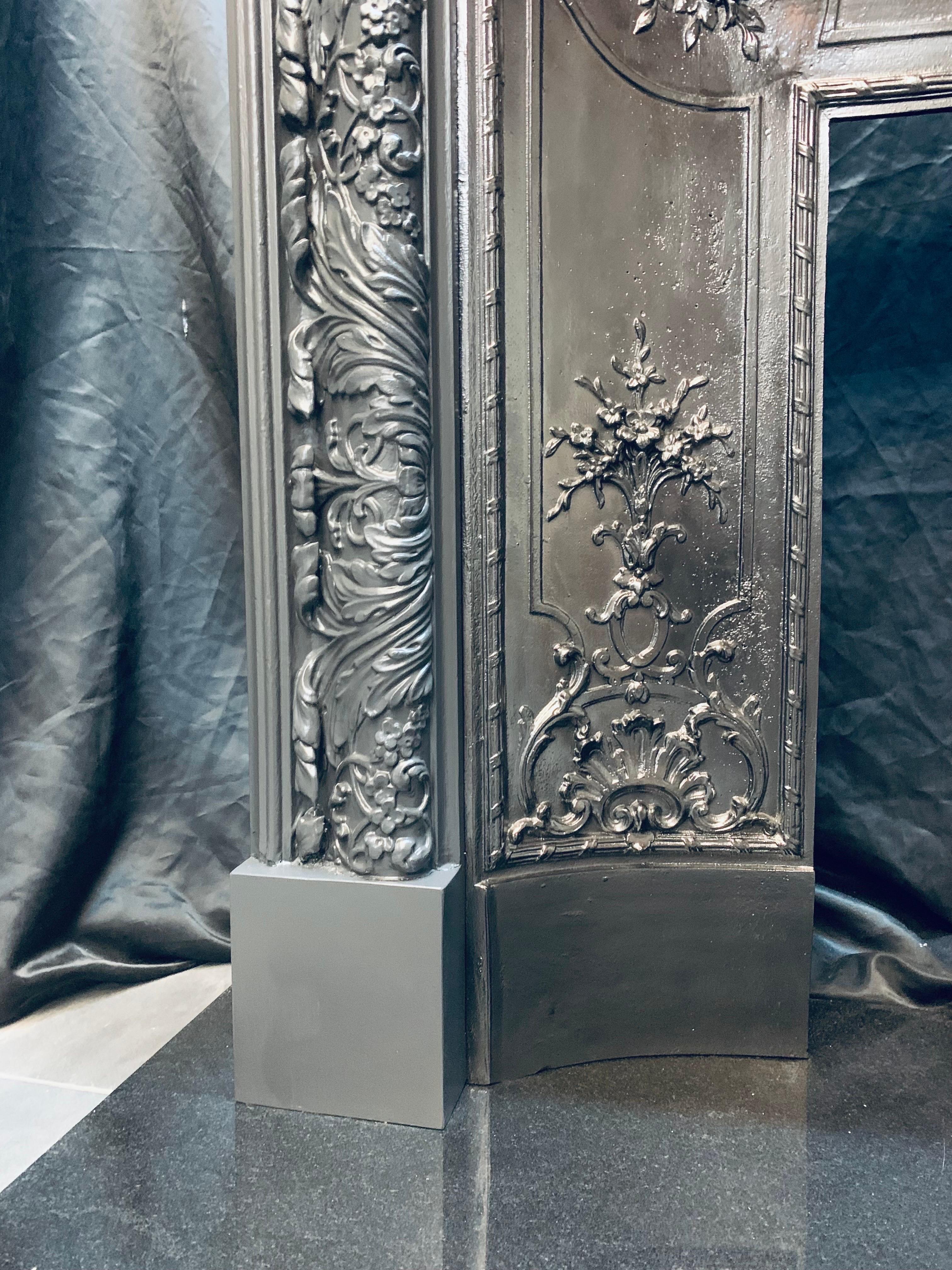 Early 20th Century Hardwood & Gesso Edwardian Bolection Fireplace Surround.
