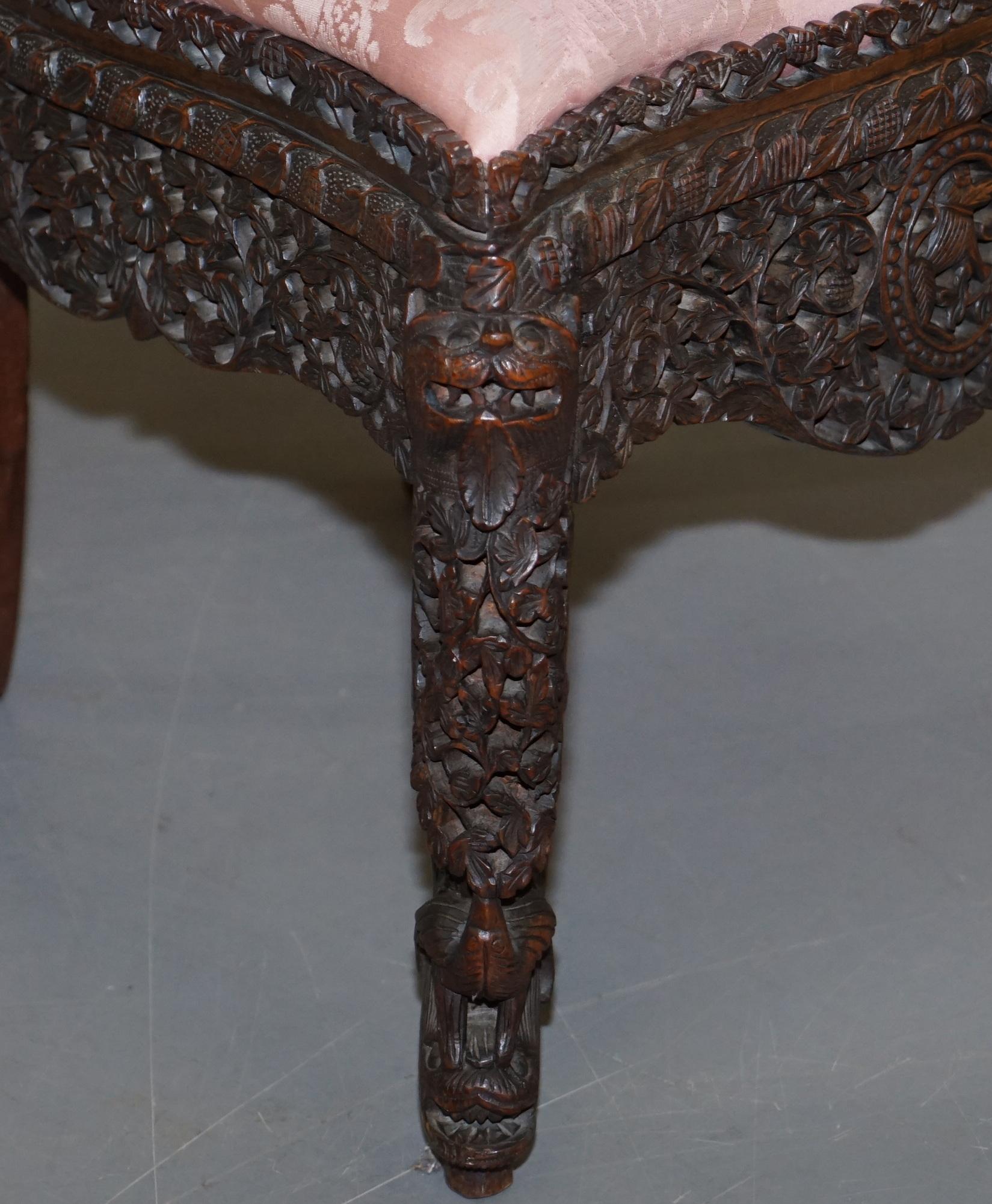 Handgeschnitzter anglo-indischer burmesischer Stuhl aus Hartholz mit floralen Details über und über im Angebot 6