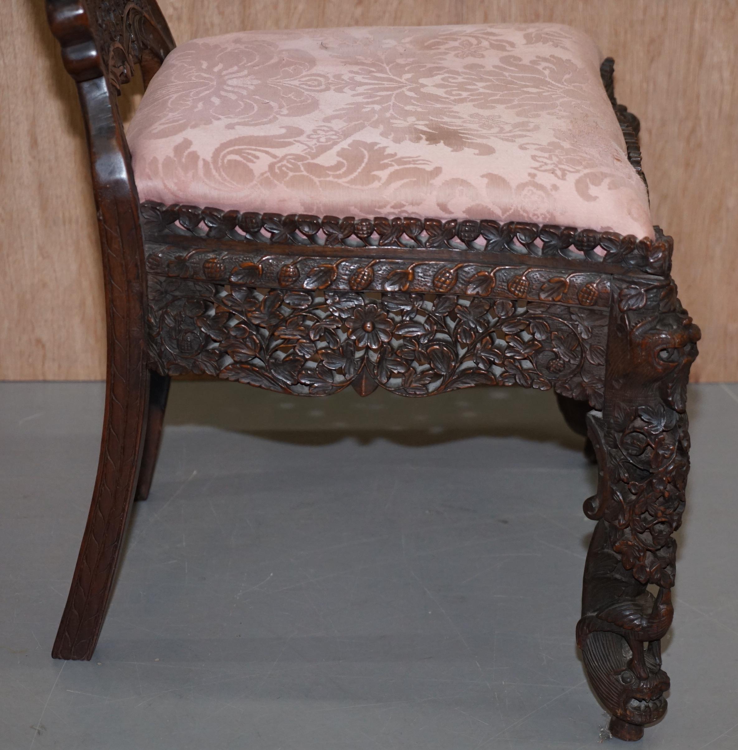 Handgeschnitzter anglo-indischer burmesischer Stuhl aus Hartholz mit floralen Details über und über im Angebot 8