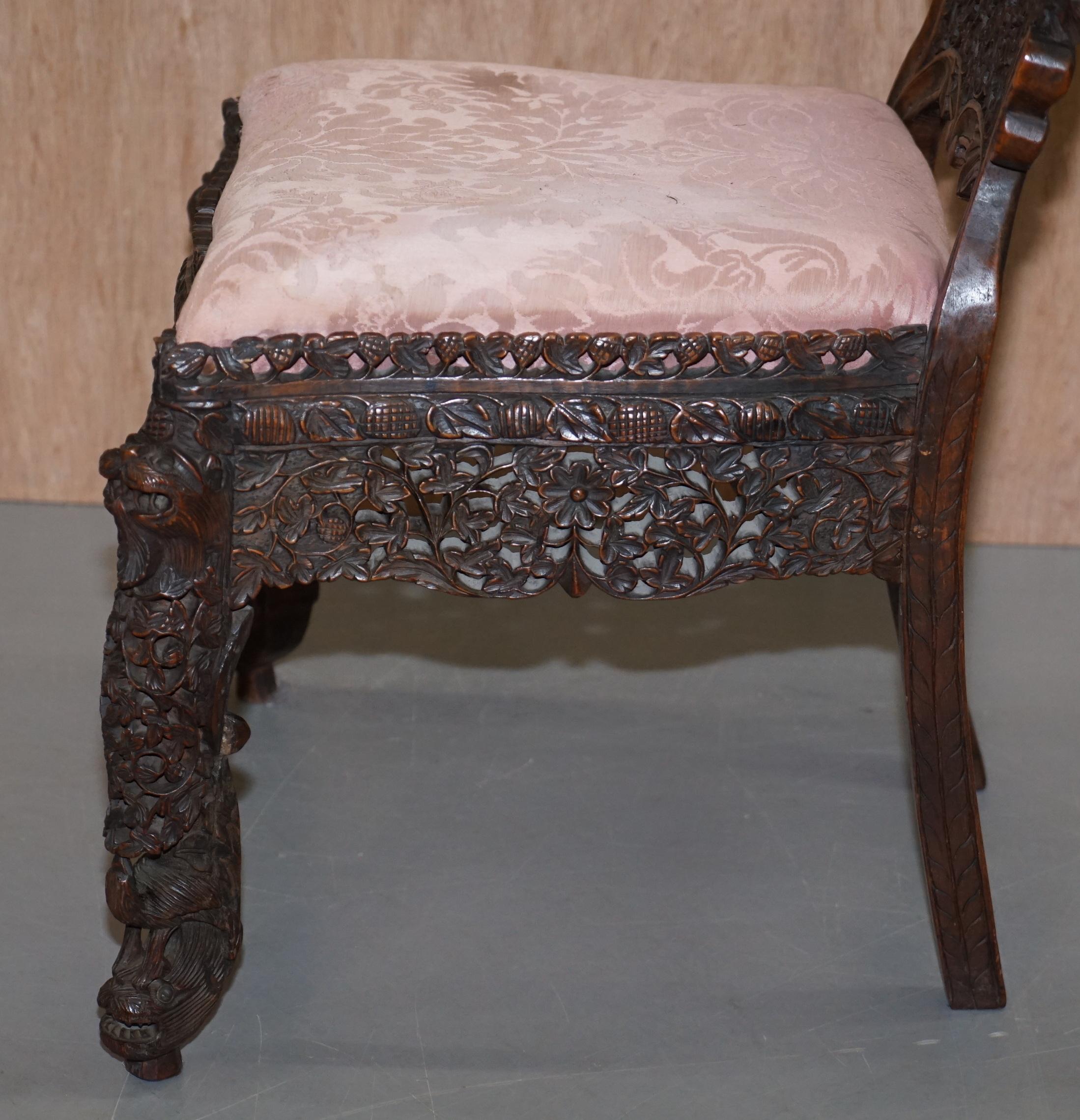 Handgeschnitzter anglo-indischer burmesischer Stuhl aus Hartholz mit floralen Details über und über im Angebot 12