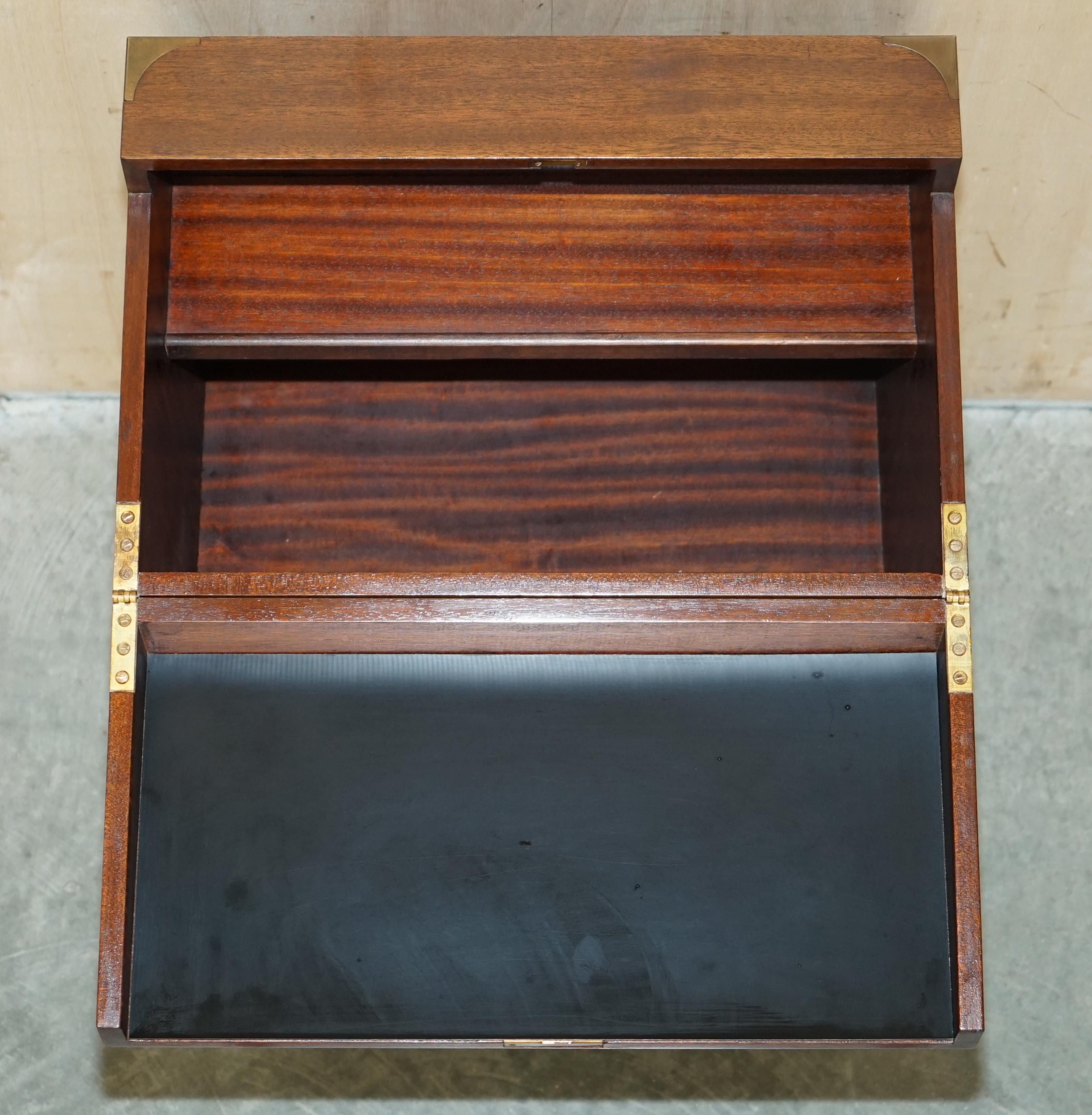 HARDWOOD MILITARY CAMPAIGN DRiNKS CABINET HIDDEN INSIDE A SIDE TABLE MUST SEE ! en vente 13