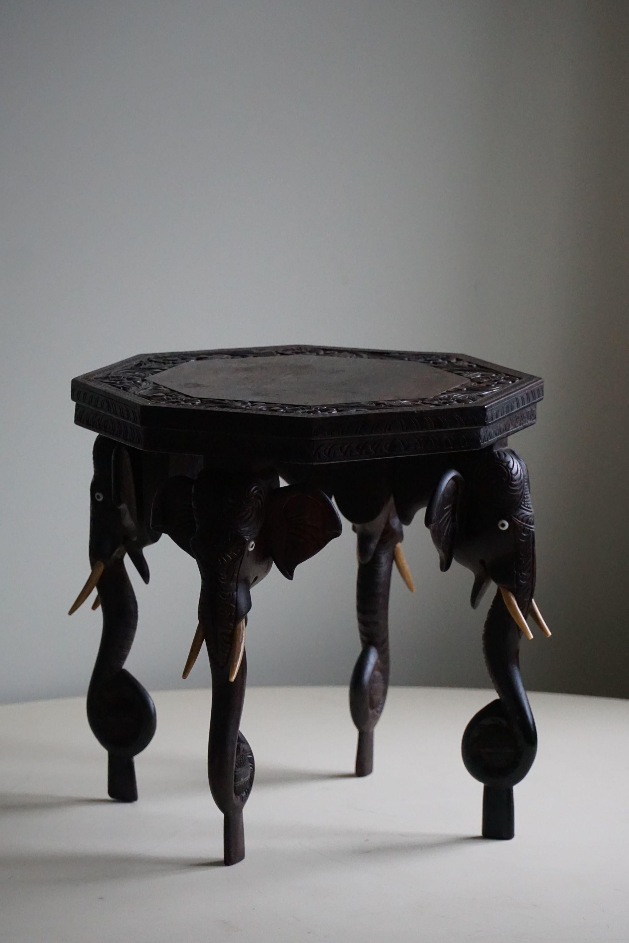 Hardwood Side Table with 4 Elephant Head Legs, Anglo Indian, 1920s For Sale 4