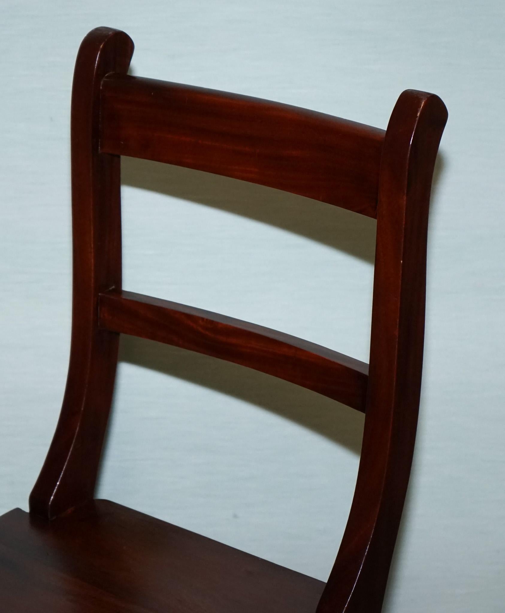 HARDWOOD SOLID CHAIR CONVERTS INTO LADDER OFFICE LiBRARY STEP In Good Condition For Sale In Pulborough, GB