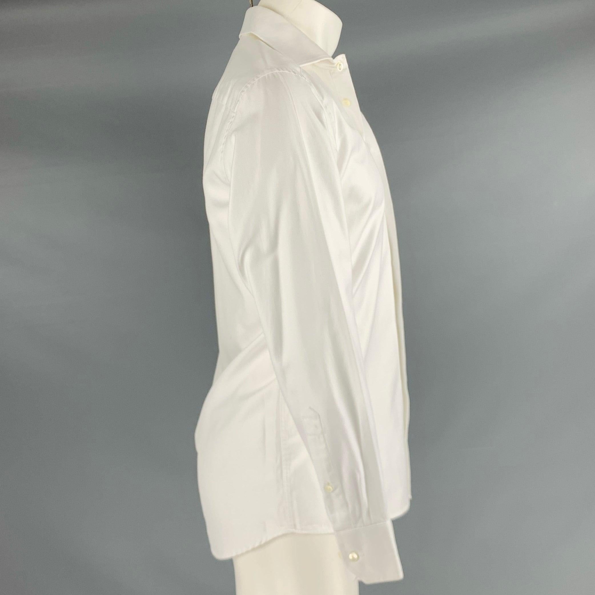 HARDY AMIES long sleeve shirt
in a white cotton twill fabric featuring a formal 