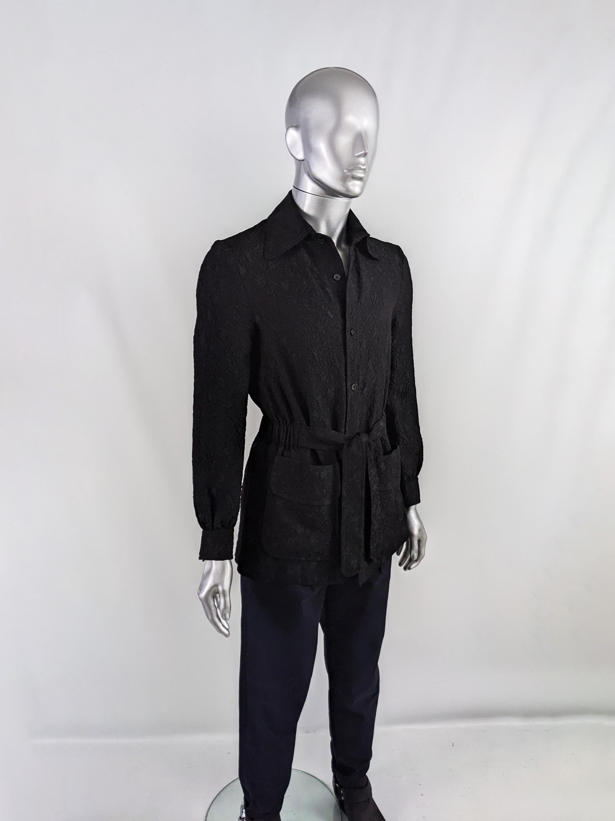 Hardy Amies Vintage Mens 60s Black Mod Dandy Belted Shirt Jacket Shacket, 1960s In Excellent Condition For Sale In Doncaster, South Yorkshire