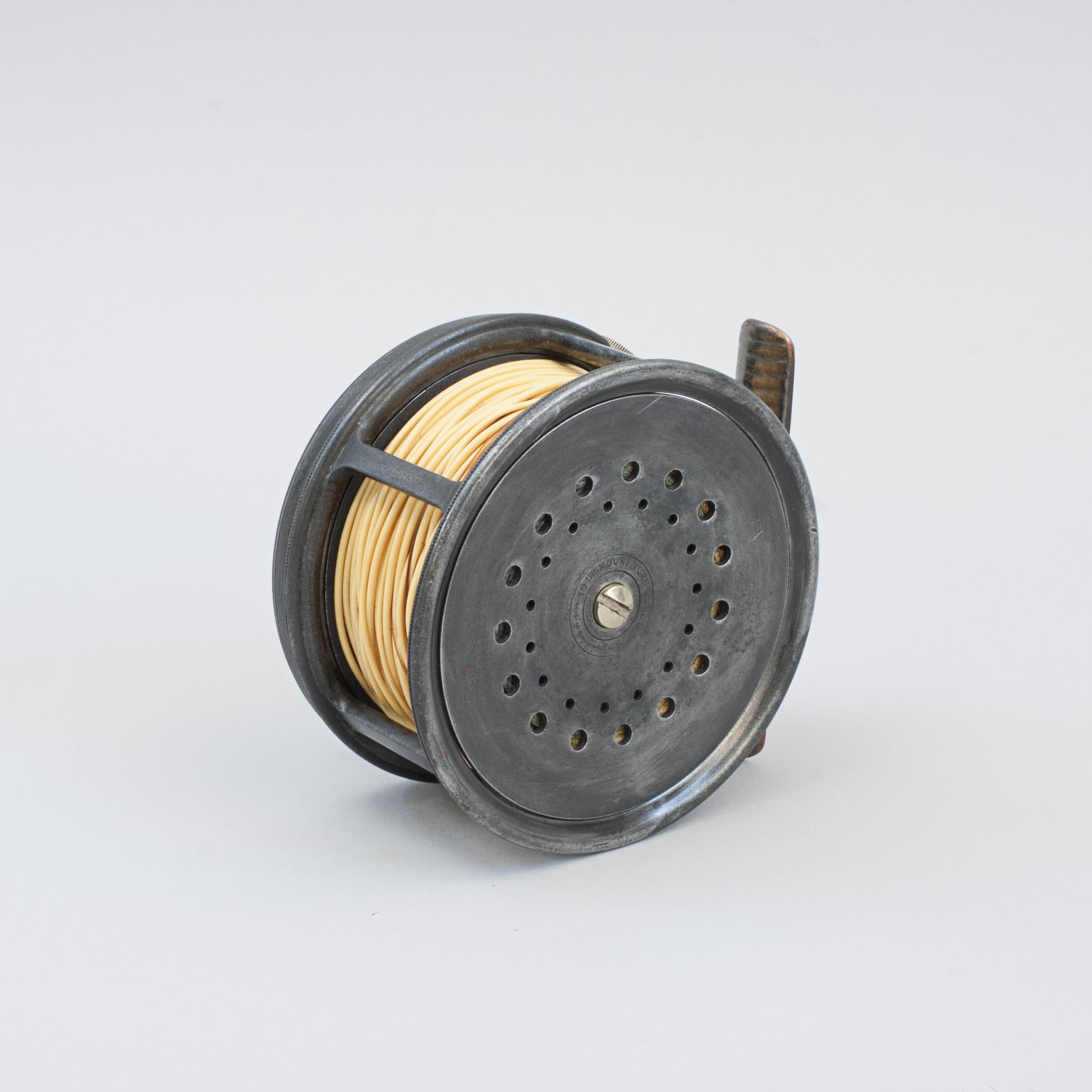 Moulinet de pêche au saumon Hardy Perfect 4 1/4 inch. Bon état - En vente à Oxfordshire, GB