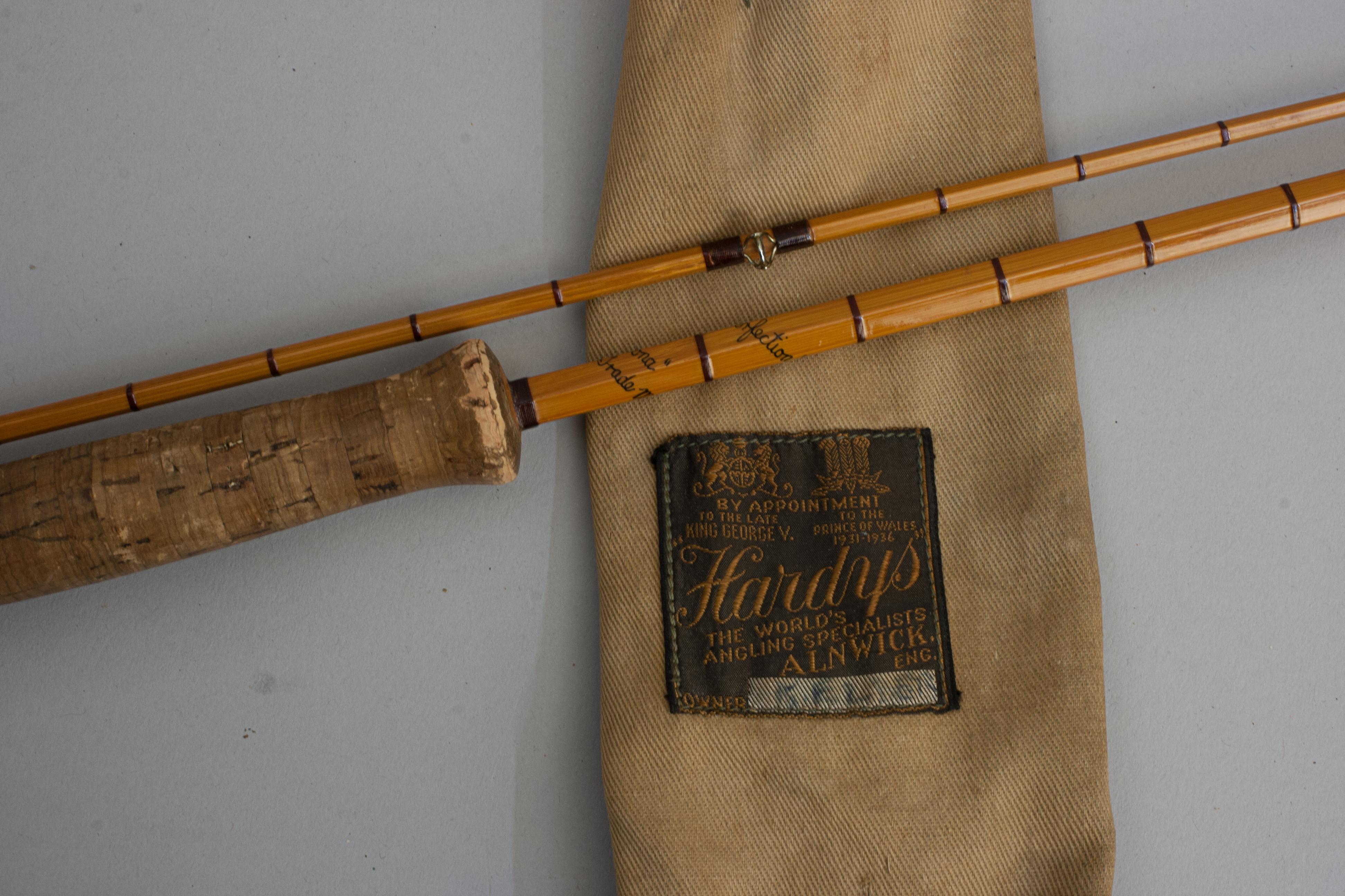 Hardy Split Cane Fishing Rod, The Perfection. In Good Condition For Sale In Oxfordshire, GB