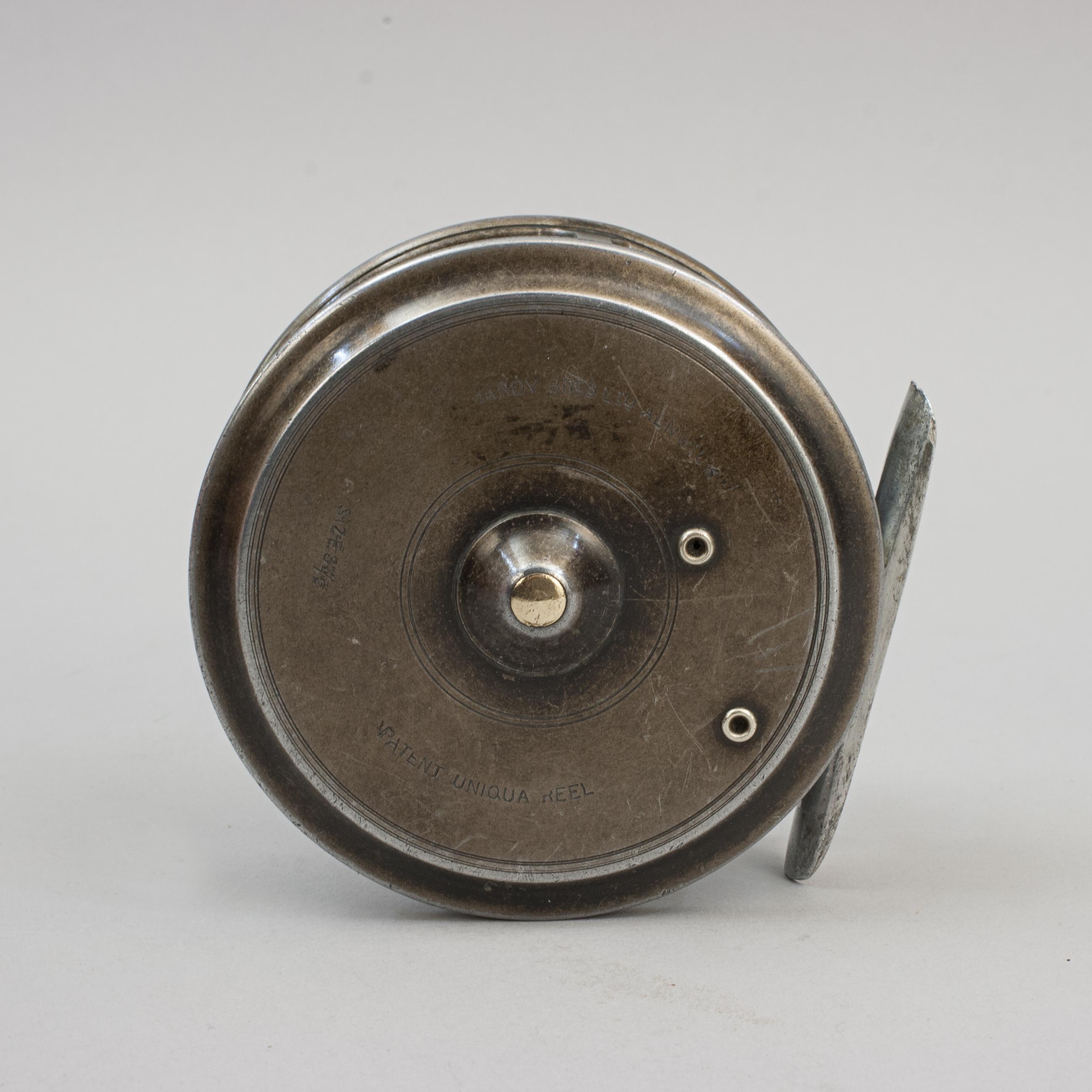 Hardy Uniqua Trout Fly Fishing Reel In Good Condition For Sale In Oxfordshire, GB