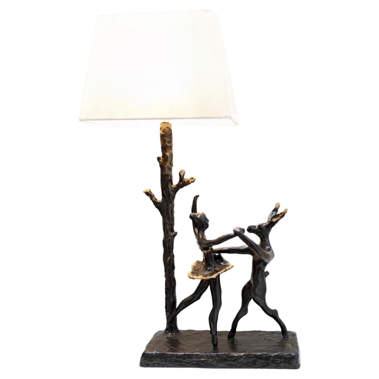 Lampada da tavolo scultorea Hare & Ballerina, realizzata a mano e in fusione in vendita
