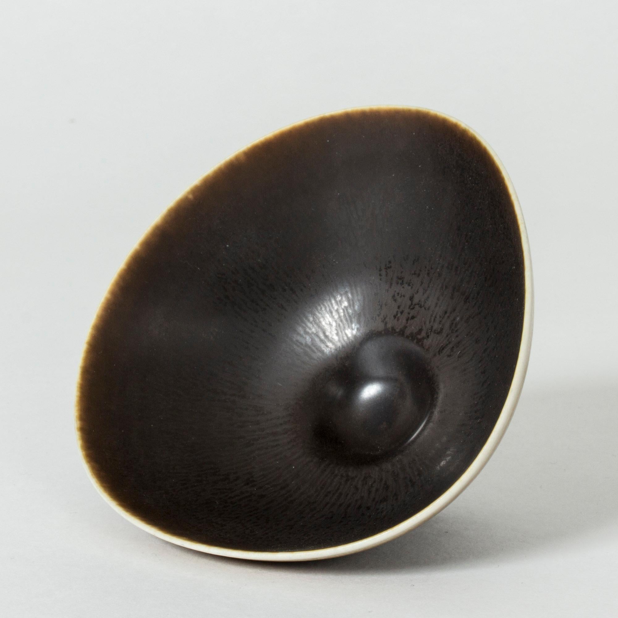 Hare's Fur and Eggshell Glazed Swedish Brown Stoneware bowl by Berndt Friberg 1
