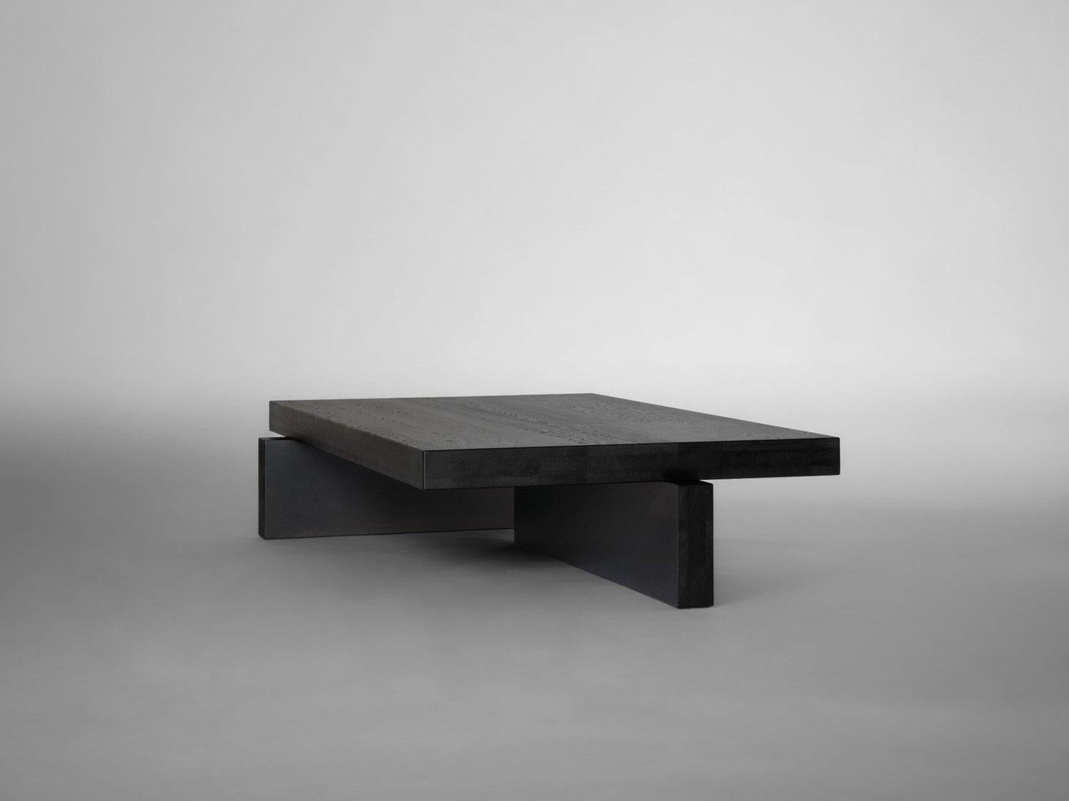 Tavolino quadrato Hari 146 in rovere europeo annerito di Mokko Amsterdam In condizioni Nuovo in vendita a Geneve, CH