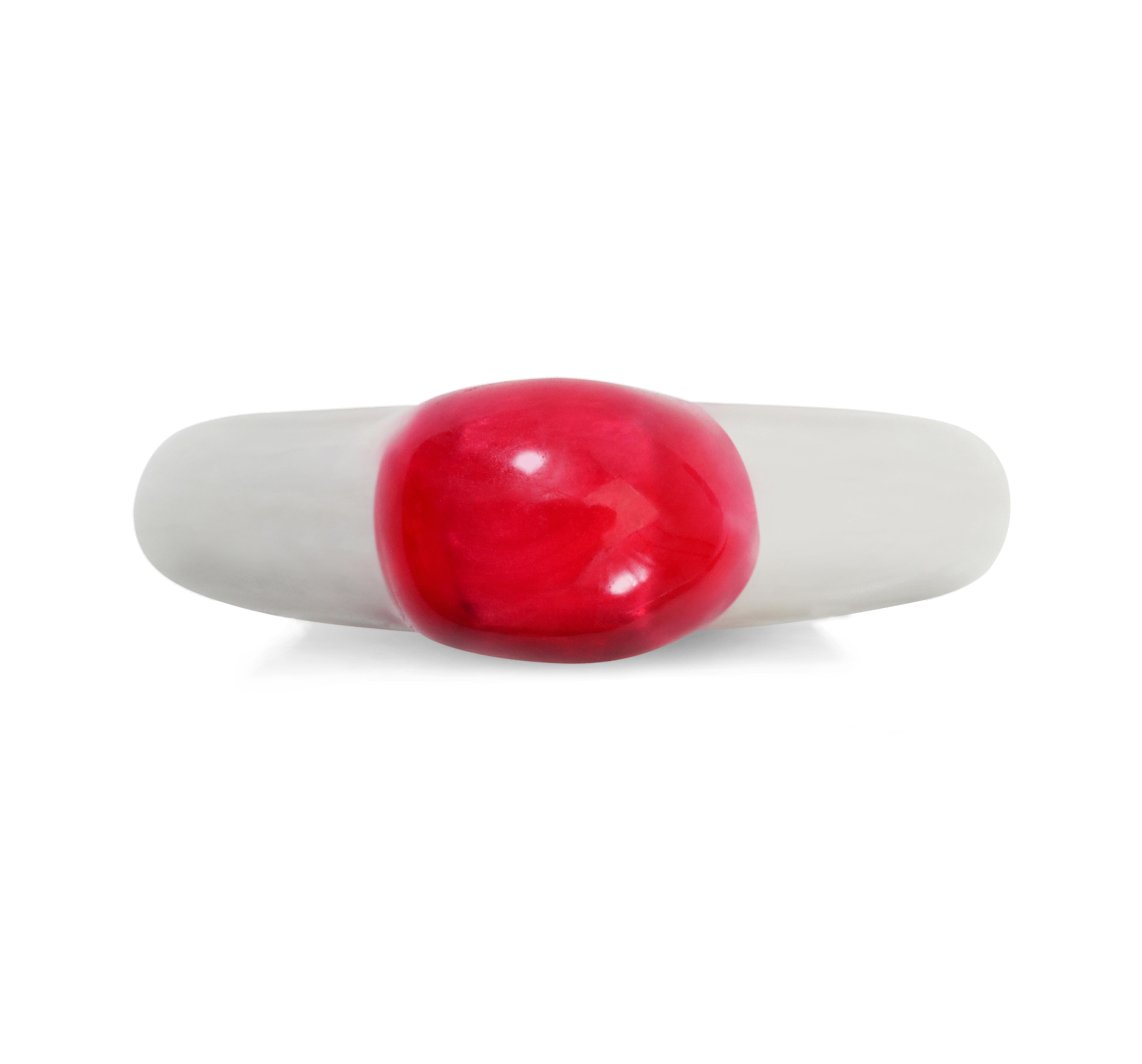 Hai mai desiderato un vero anello Haribo d'argento da usare come anello di fidanzamento, ricordando i momenti dell'infanzia in cui fingevate di essere fidanzati al parco giochi? Questa è la tua occasione! Questo affascinante anello Haribo in argento