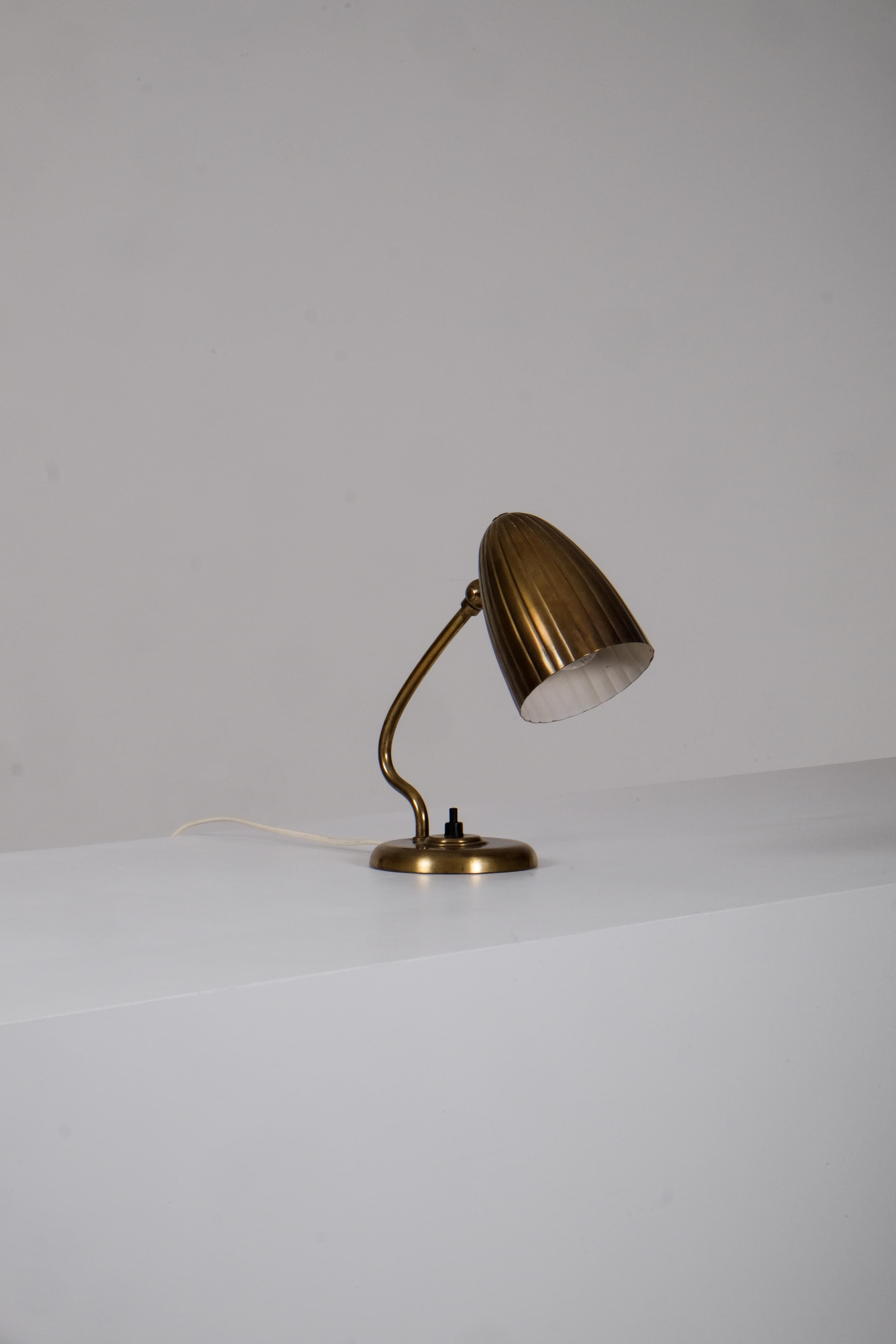Scandinave moderne Lampe de table Harlad Notini, Suède, années 1940 en vente