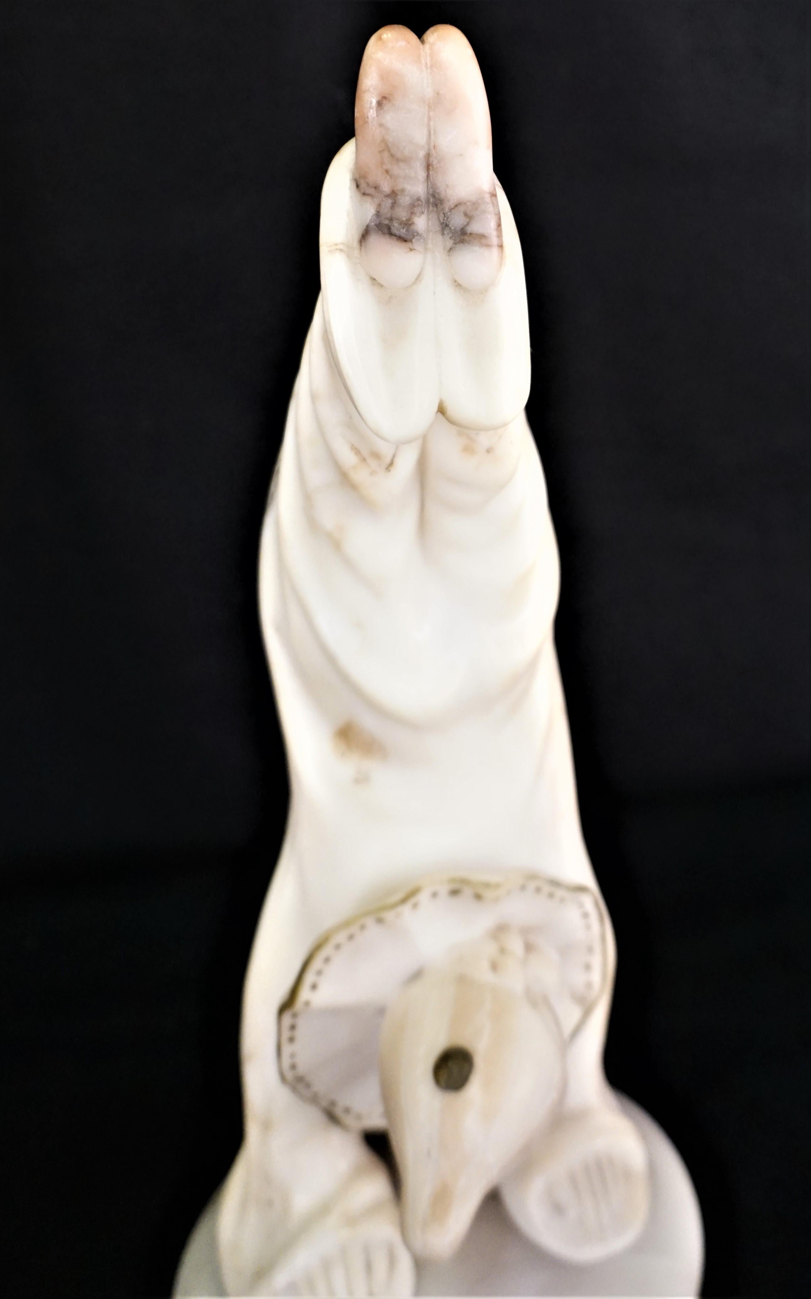 Albâtre Sculpture en marbre Art Déco sculptée à la main Harlequin en vente