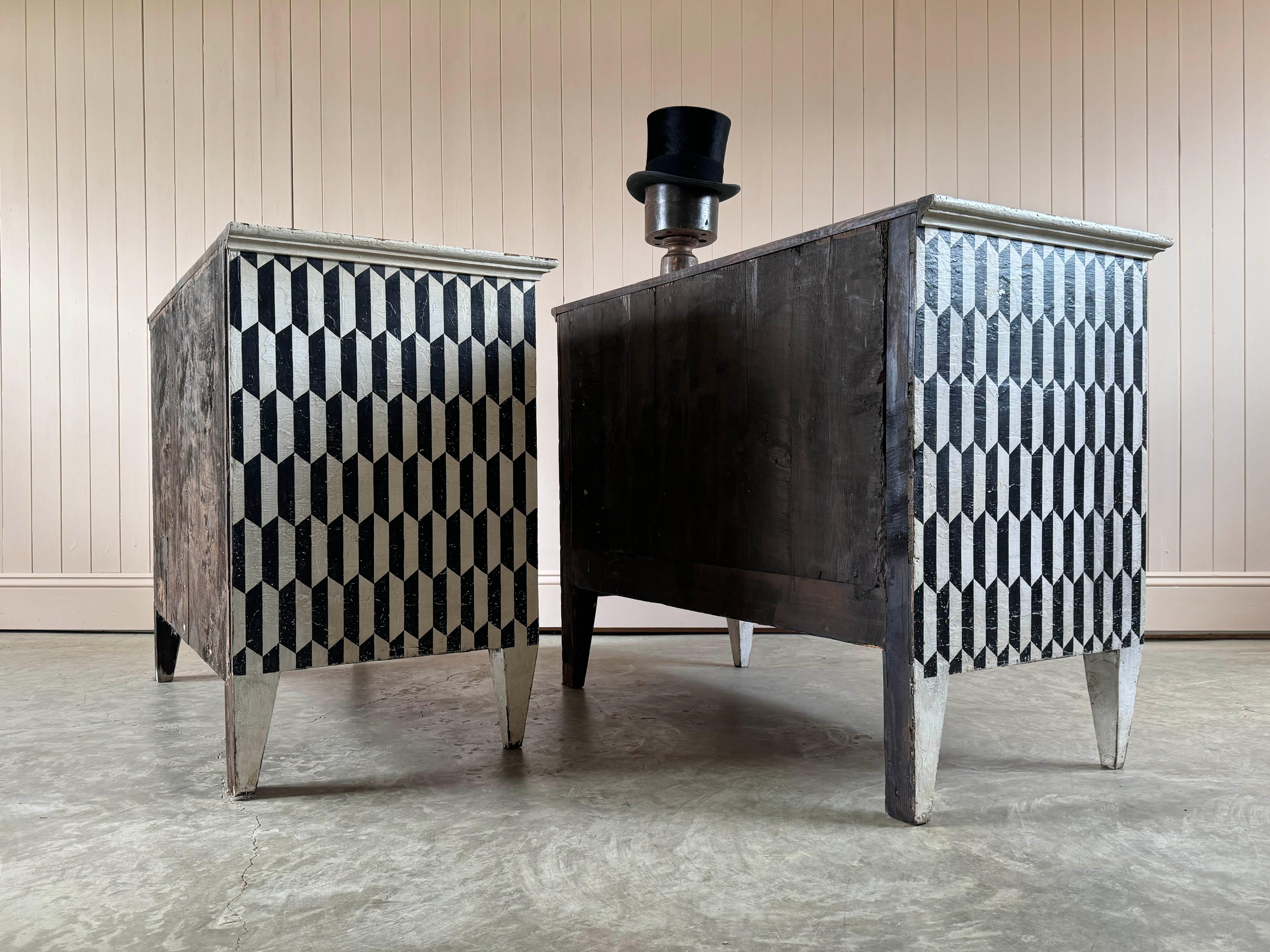 Harlequin Painted Chest of Drawers 5