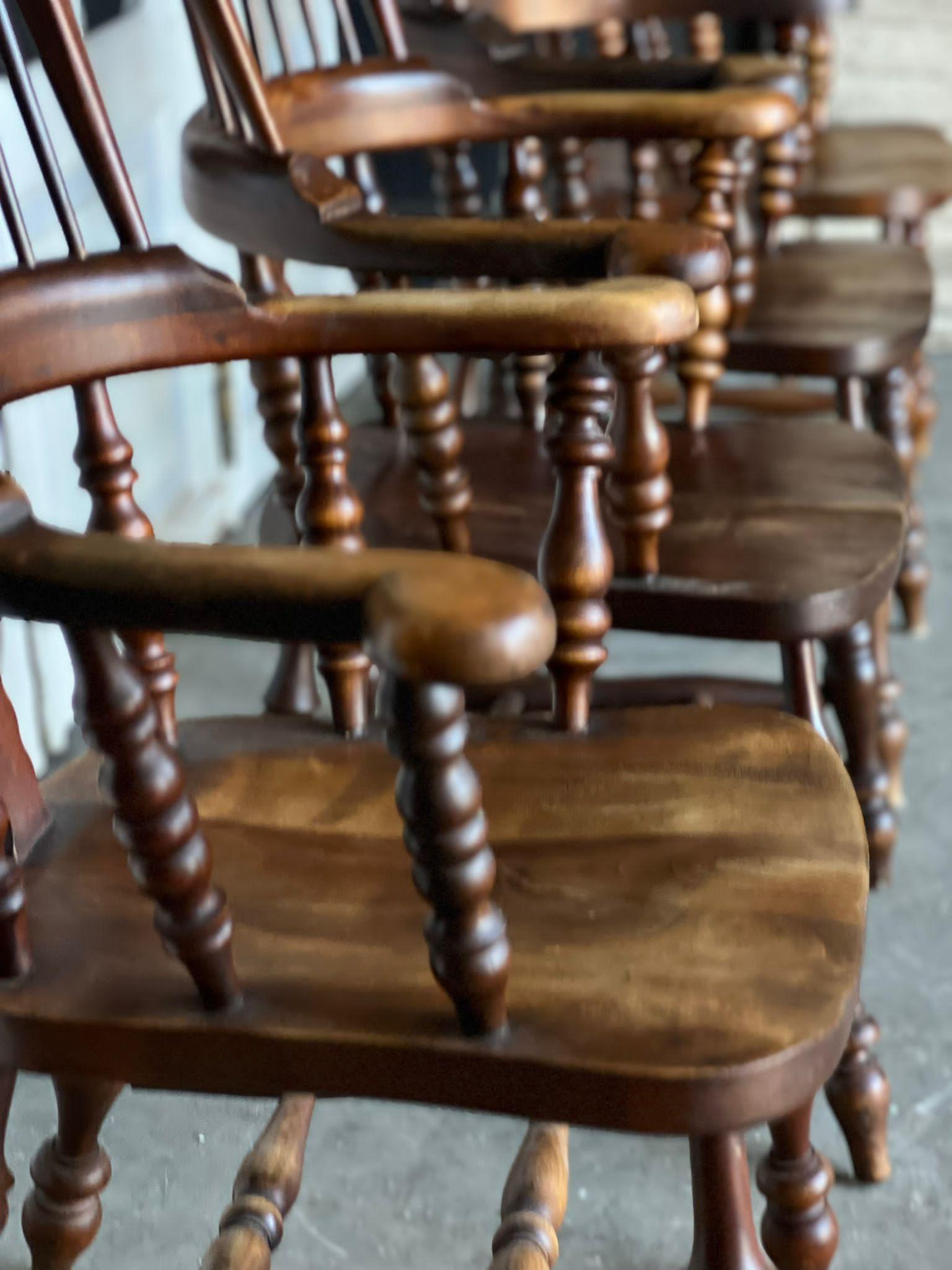 4er Harlekin-Set antike Landhausbroad-Stühle im Angebot 4