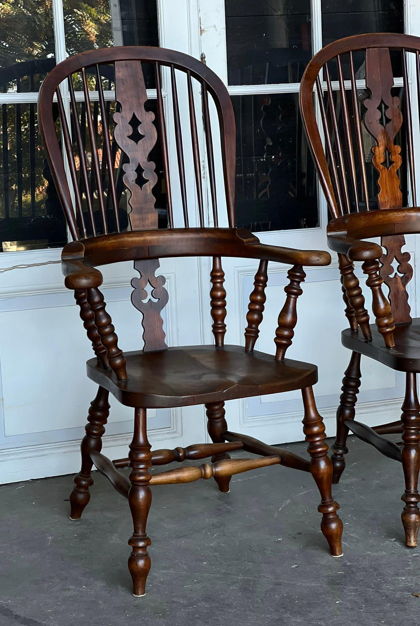 4er Harlekin-Set antike Landhausbroad-Stühle im Angebot 5