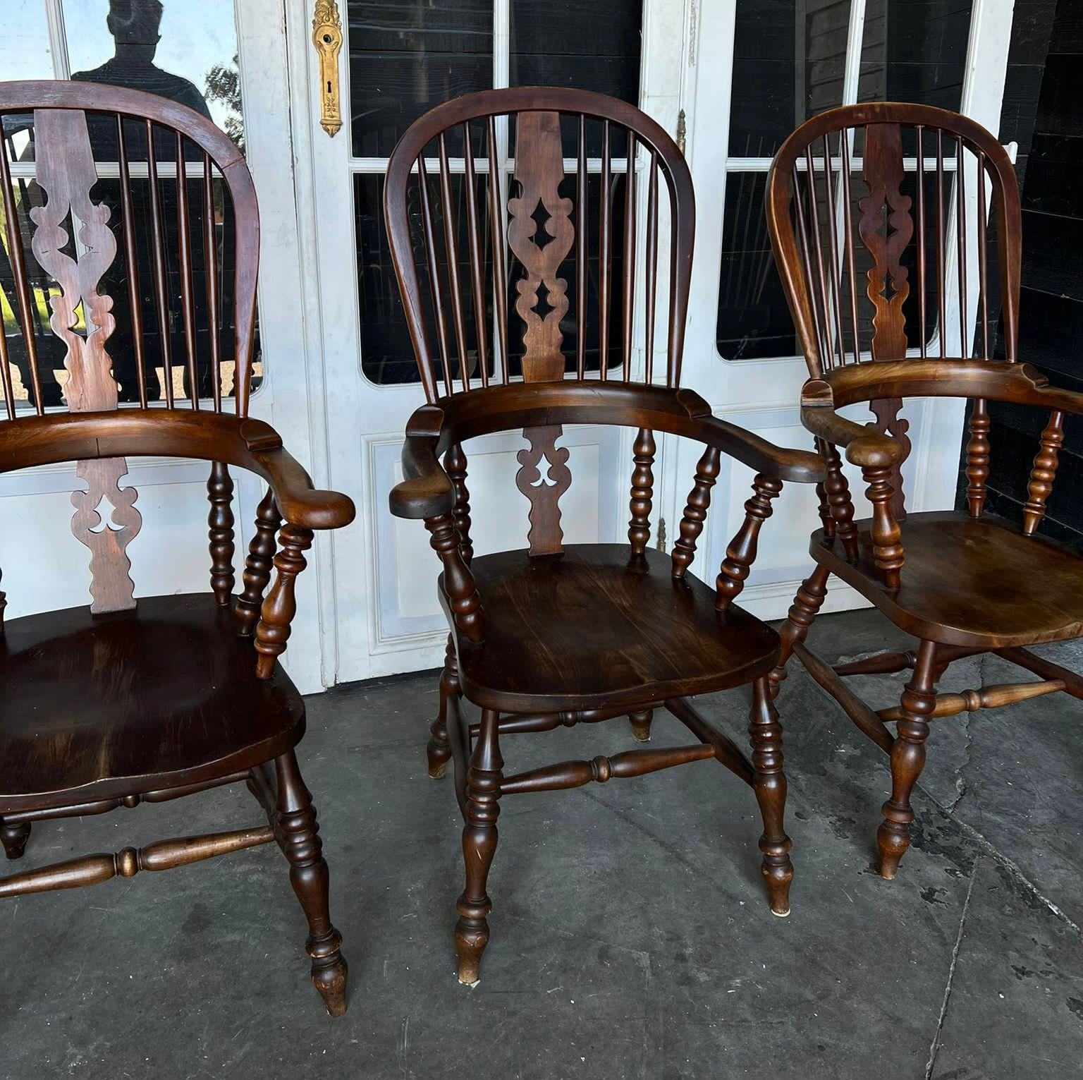 Harlequin Set 4 Antique Country Broad Arm Chairs In Good Condition For Sale In Seaford, GB