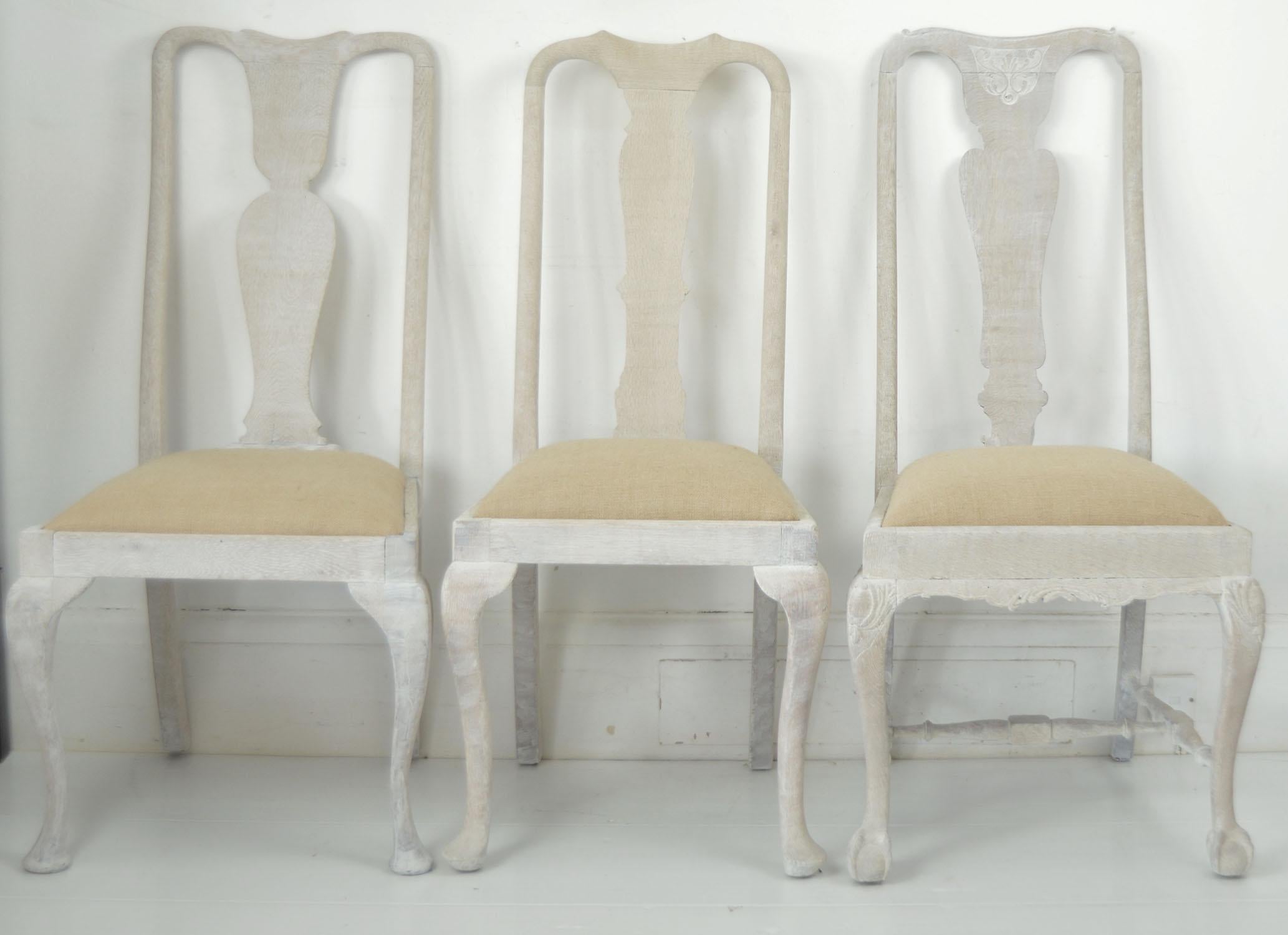 English Harlequin Set of 10 Antique Gustavian Style Urn Back Dining Chairs