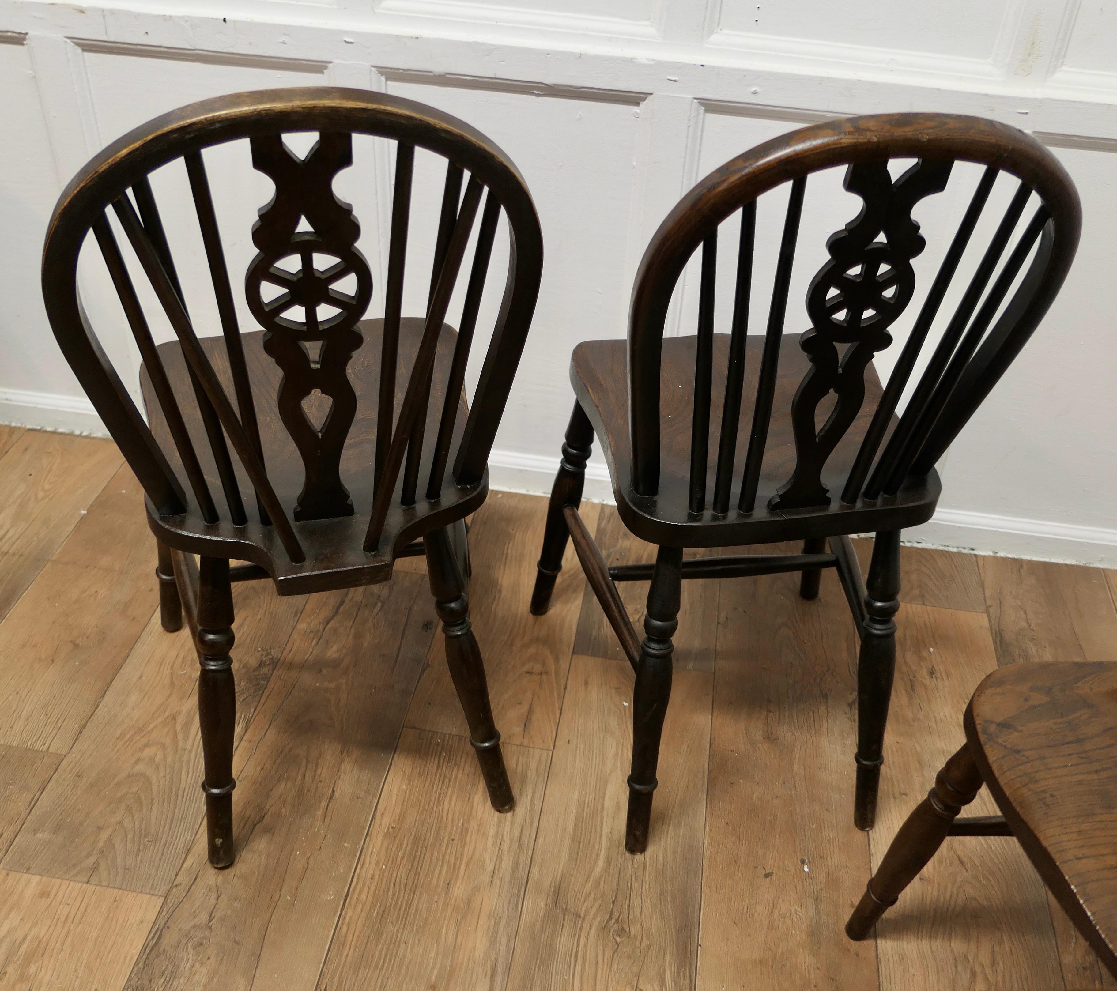 Harlequin Set of 5 Victorian Beech & Elm Wheel Back Windsor Kitchen Dining Chair 2