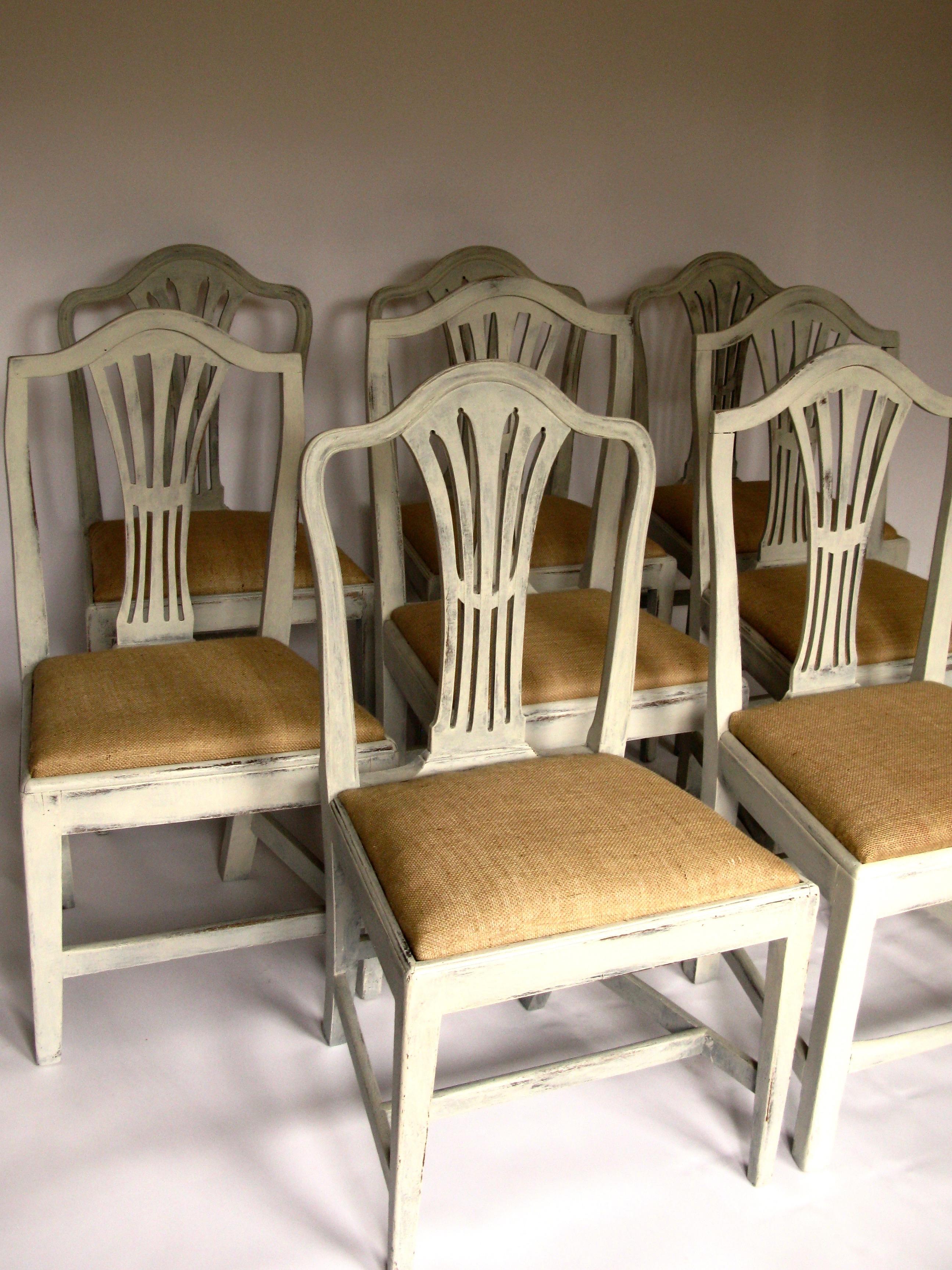 Lovely set of 8 Harlequin antique chairs, Hepplewhite period, early 19th century, with new restored seats with jute, origin United Kingdom
These chairs are in perfect condition and look marvellous on dining or kitchen table. (Painted)
Measures: