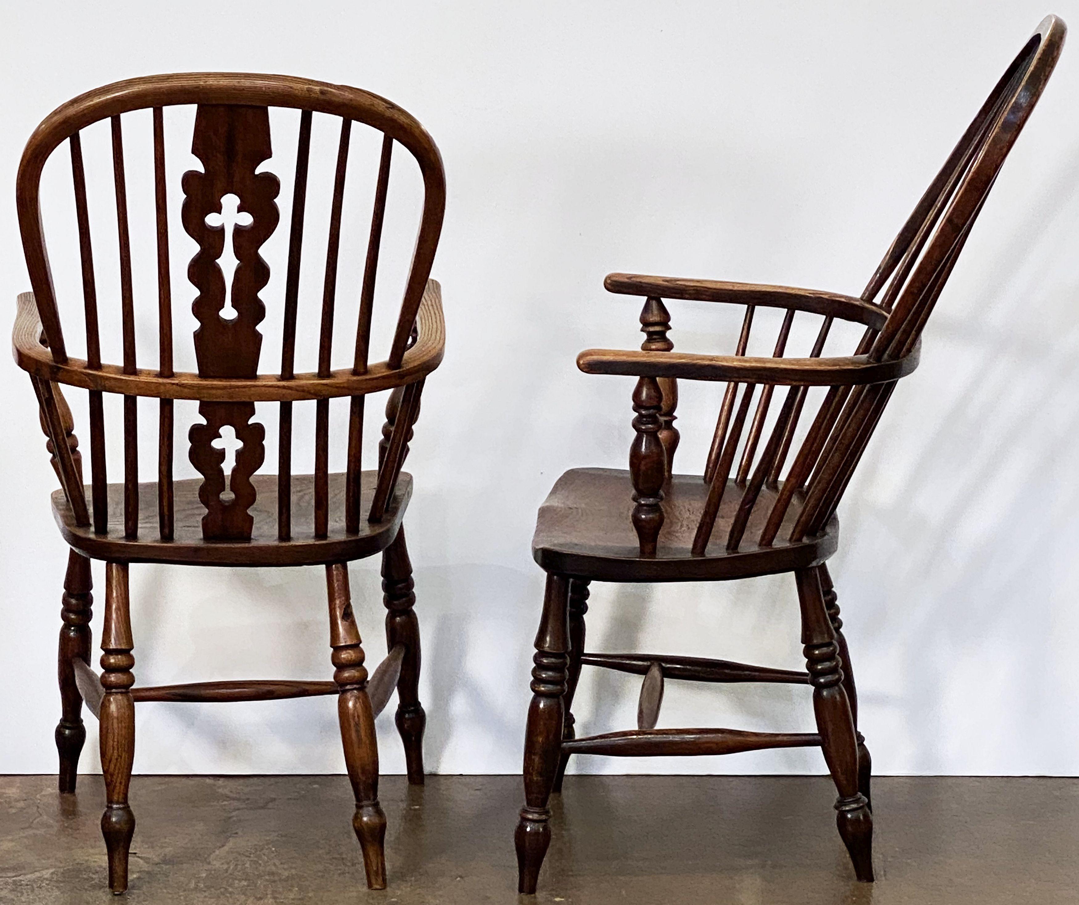 Harlequin Set of Eight Windsor Chairs from England 4