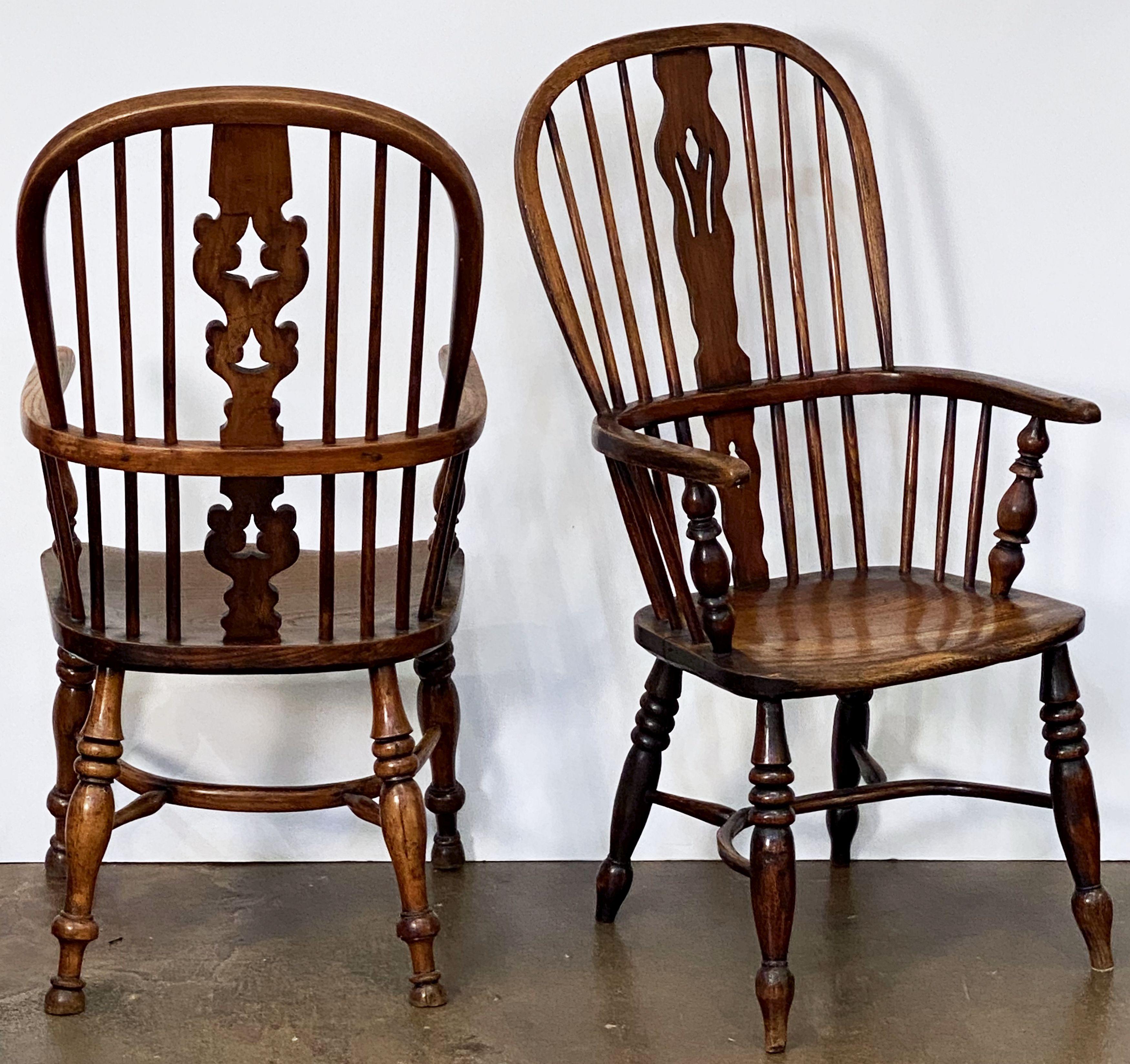 Harlequin Set of Eight Windsor Chairs from England 12