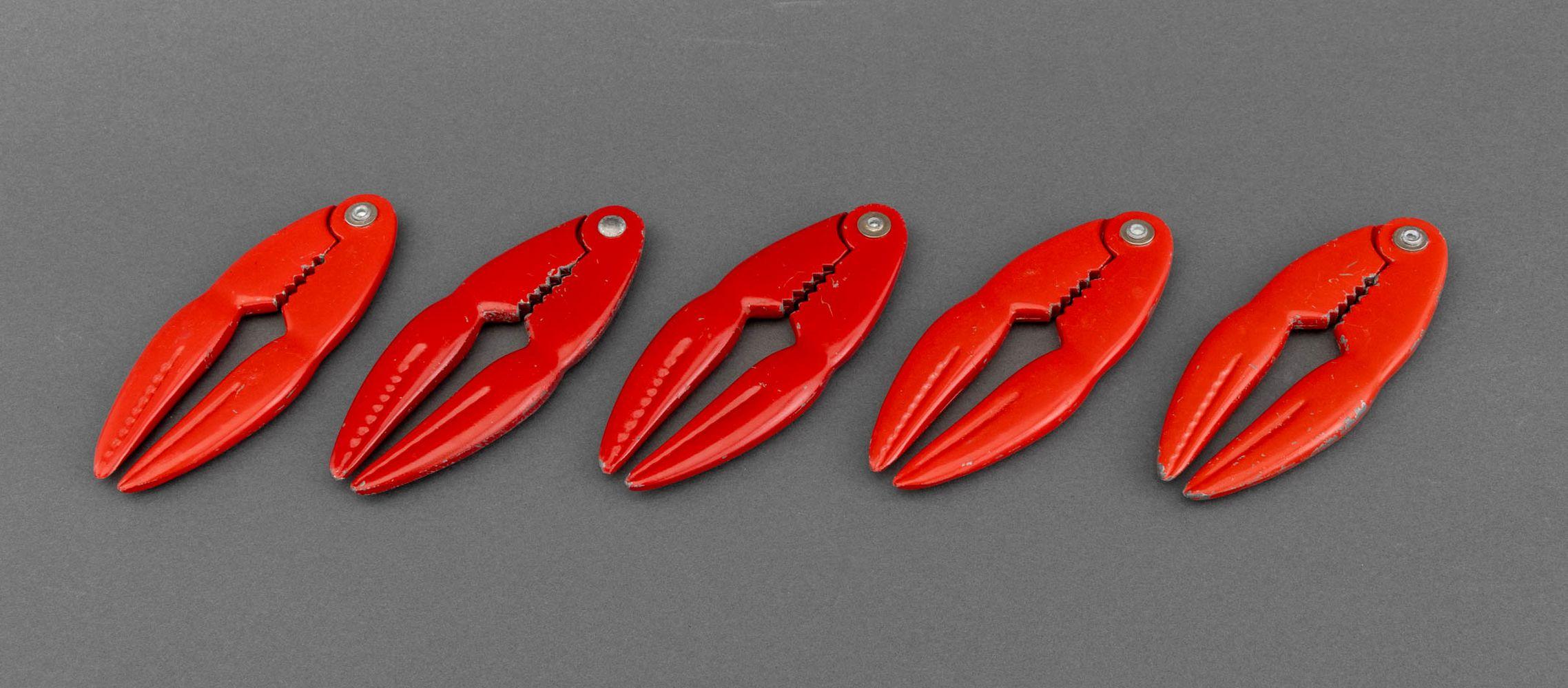 Harlequin Shellfish Service, 20 Pcs. For Sale 13