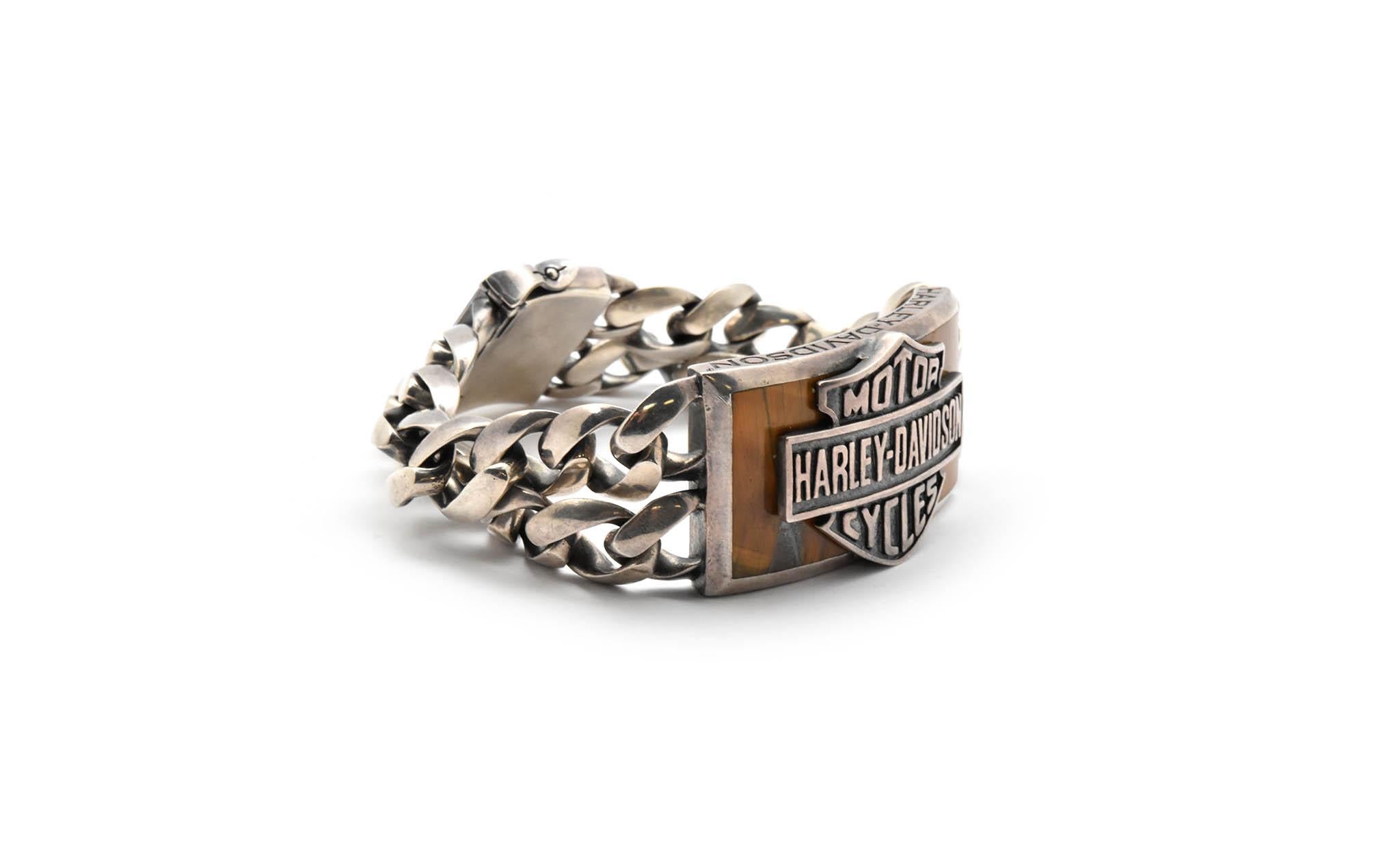 This rough riding bracelet is made in solid sterling silver. It is an official licensed product of Harley Davidson Motorcycles and is designed by Thierry Martino. It would be an easy choice for you Easy Rider! This rugged bracelet is constructed