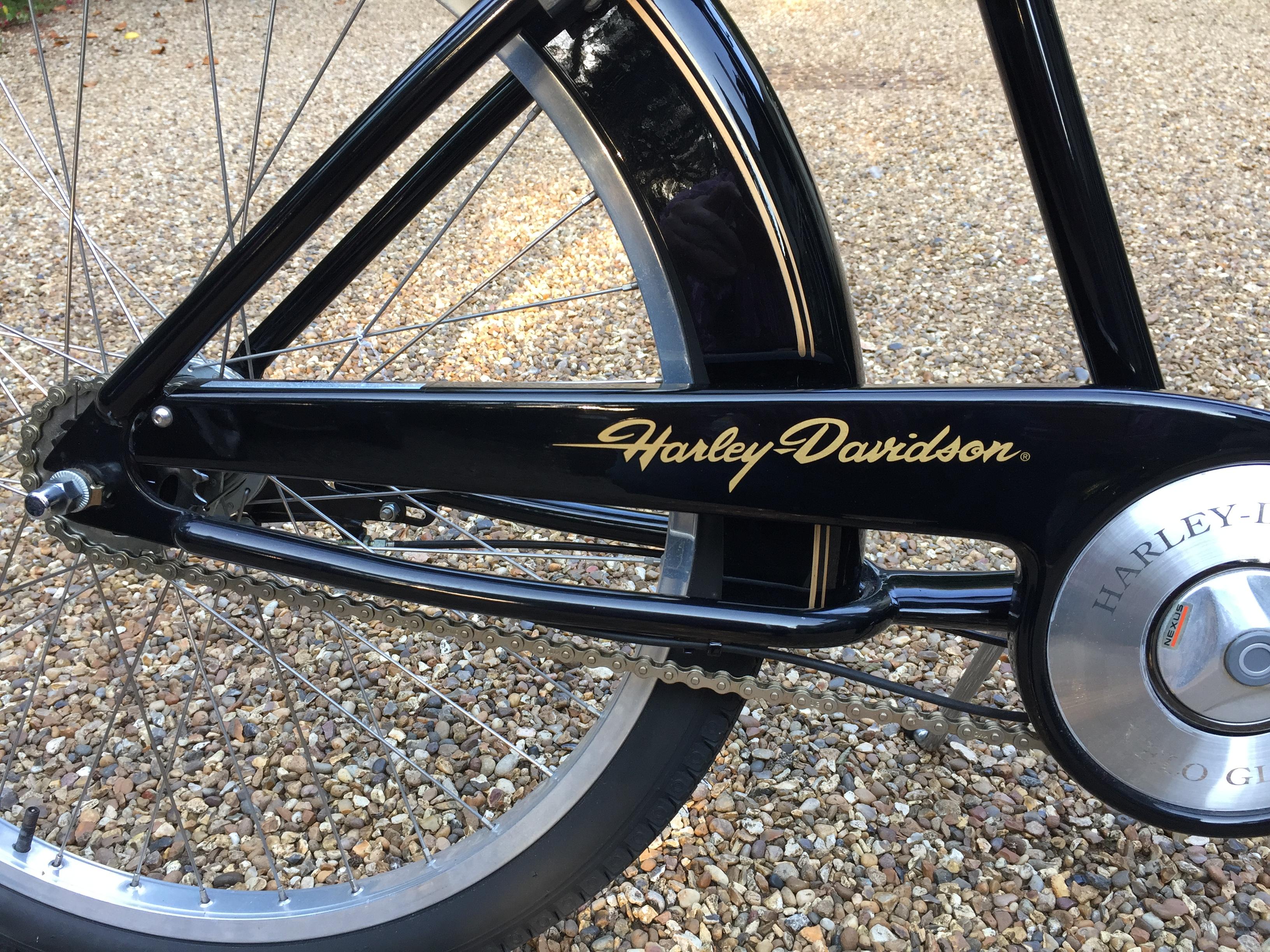 Harley Davidson Velo Glide Bicycle in Black In Good Condition For Sale In London, GB