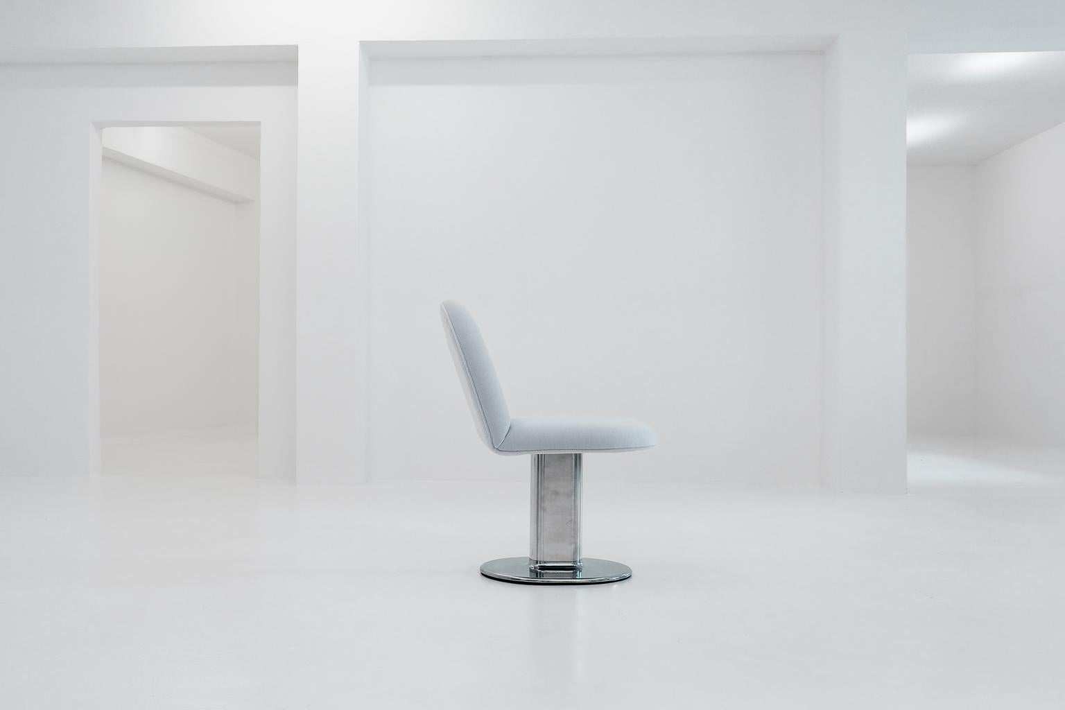harlow esstischstuhl von ettore sottsass für poltrona frau, 1971 (Aluminium) im Angebot