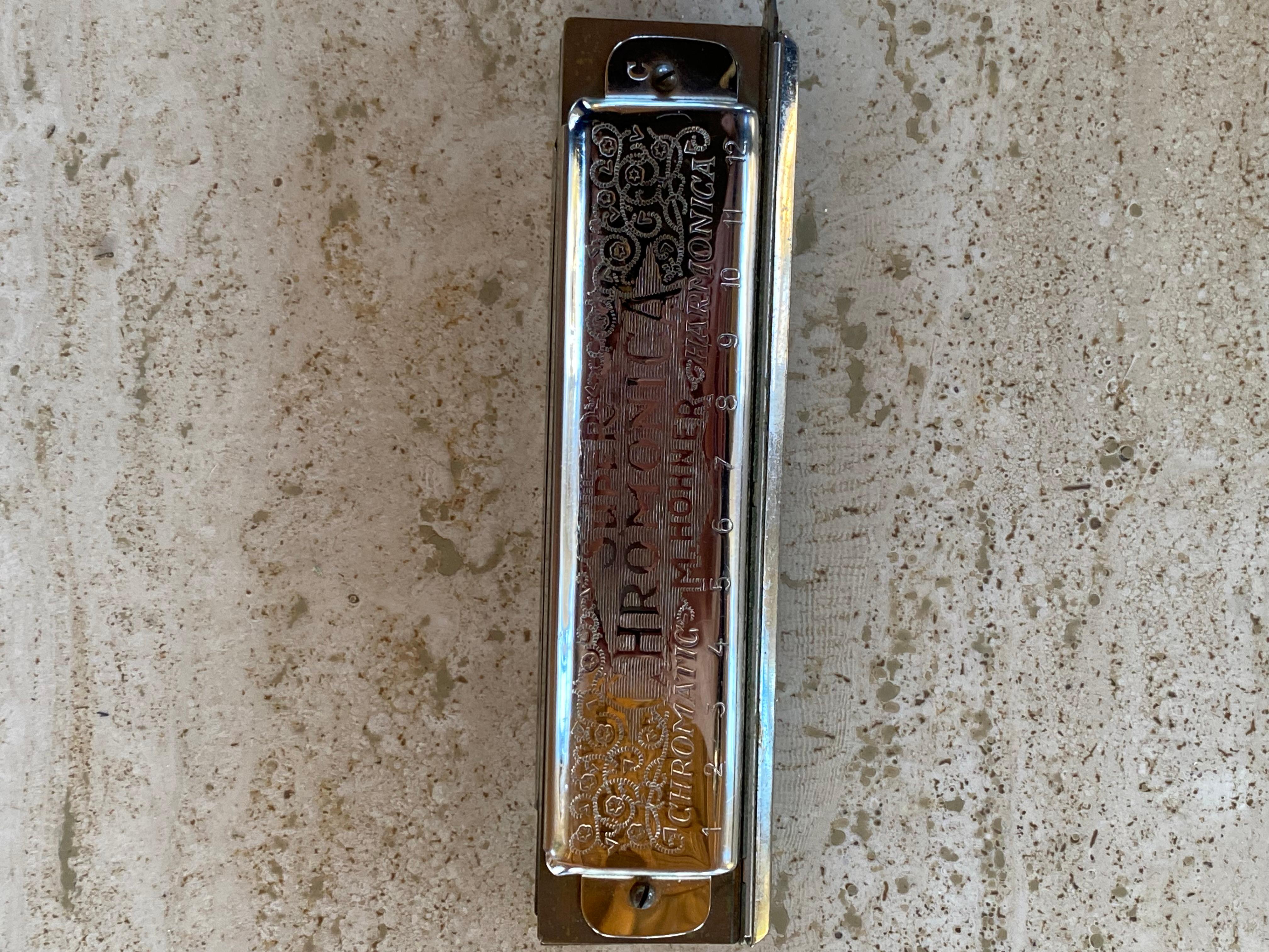 Armónica M.Hohner modelo Super chromonica mediados del siglo XX en venta